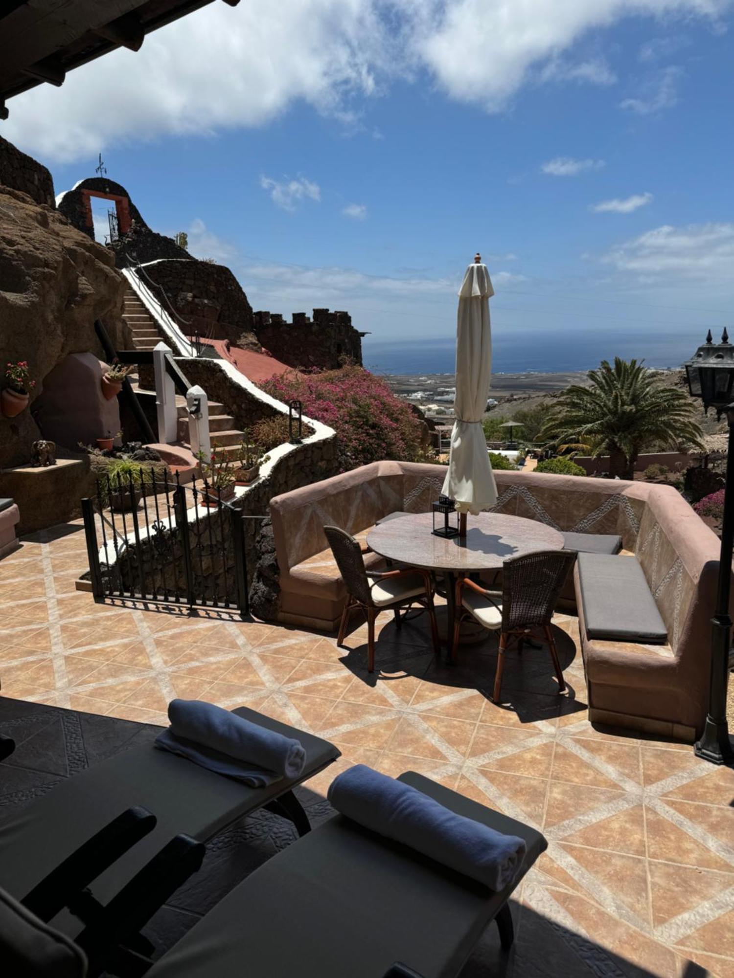 Castillo Lanzarote Sophie - Luxury -sleep In A Volcanic Cave With Heated Pool *