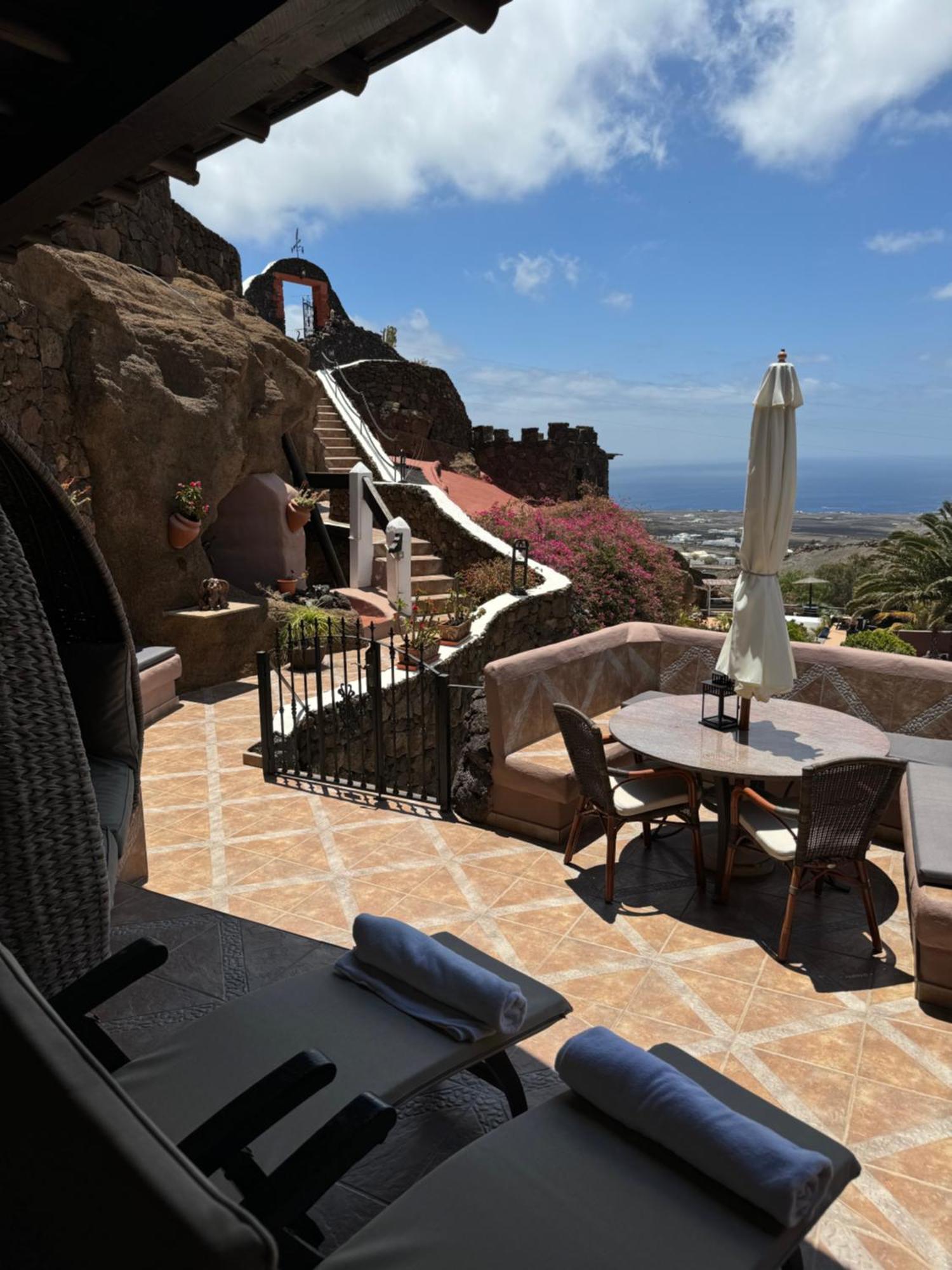 Castillo Lanzarote Sophie - Luxury -sleep In A Volcanic Cave With Heated Pool * Tías
