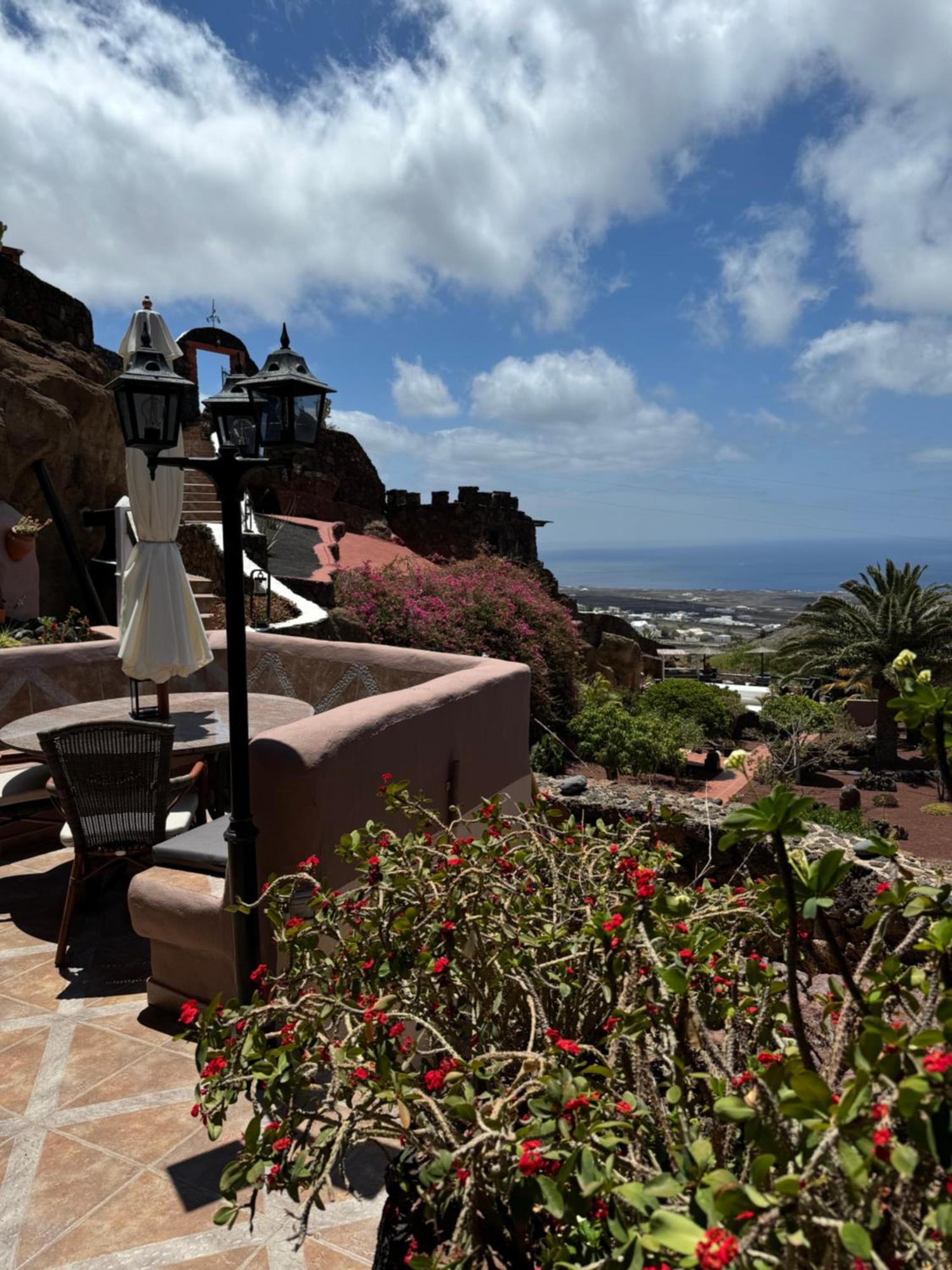 Castillo Lanzarote Sophie - Luxury -sleep In A Volcanic Cave With Heated Pool Villa Tías