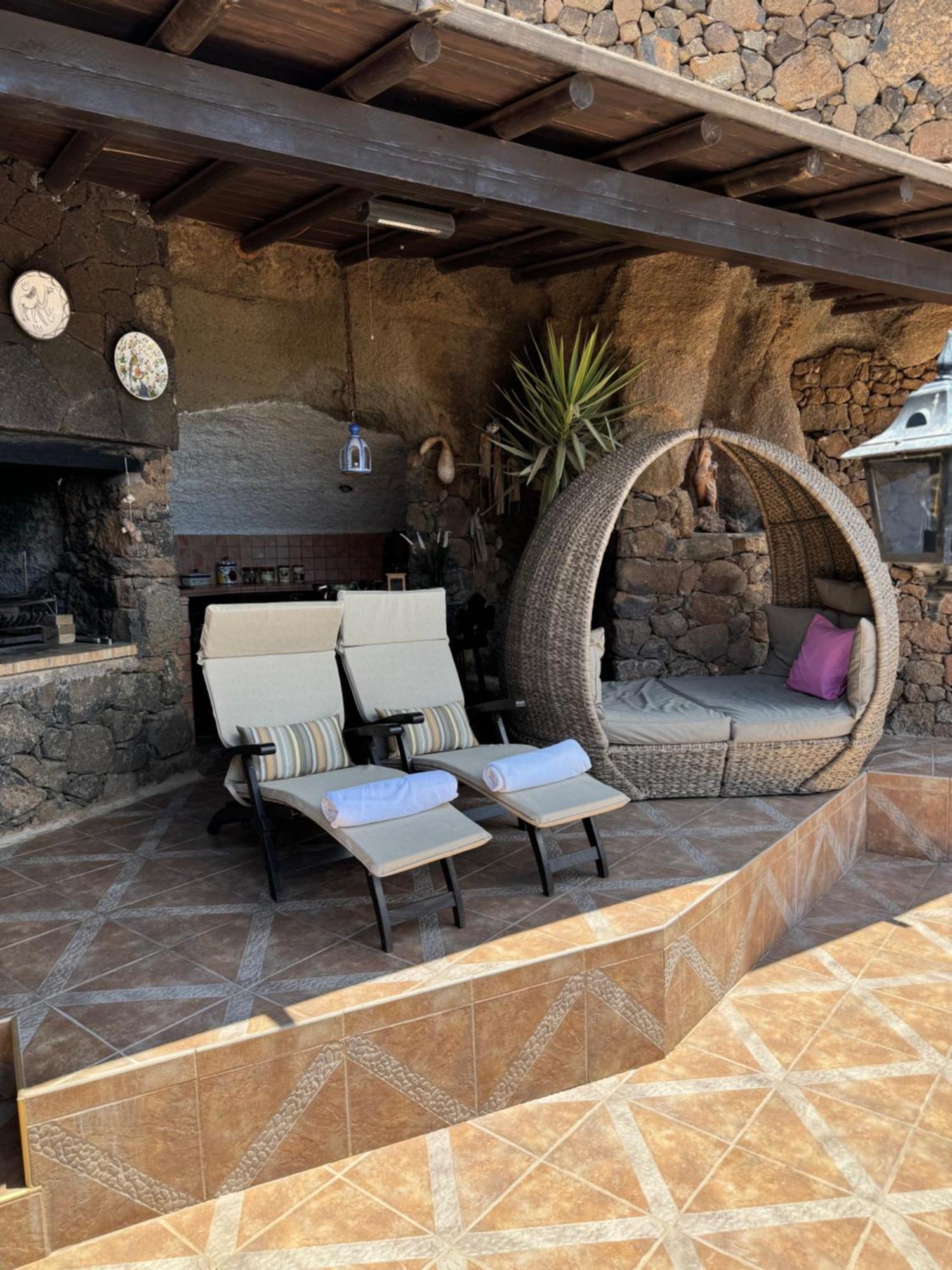 Castillo Lanzarote Sophie - Luxury -sleep In A Volcanic Cave With Heated Pool * Tías