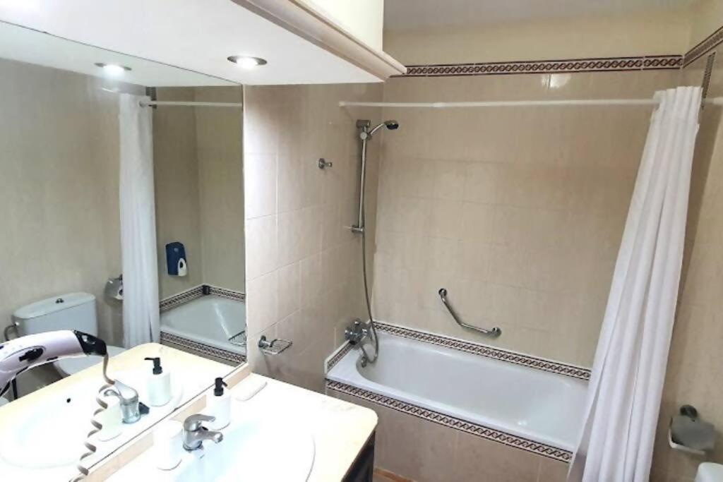 Apartamento Grazioso Parque Albatros 272 *