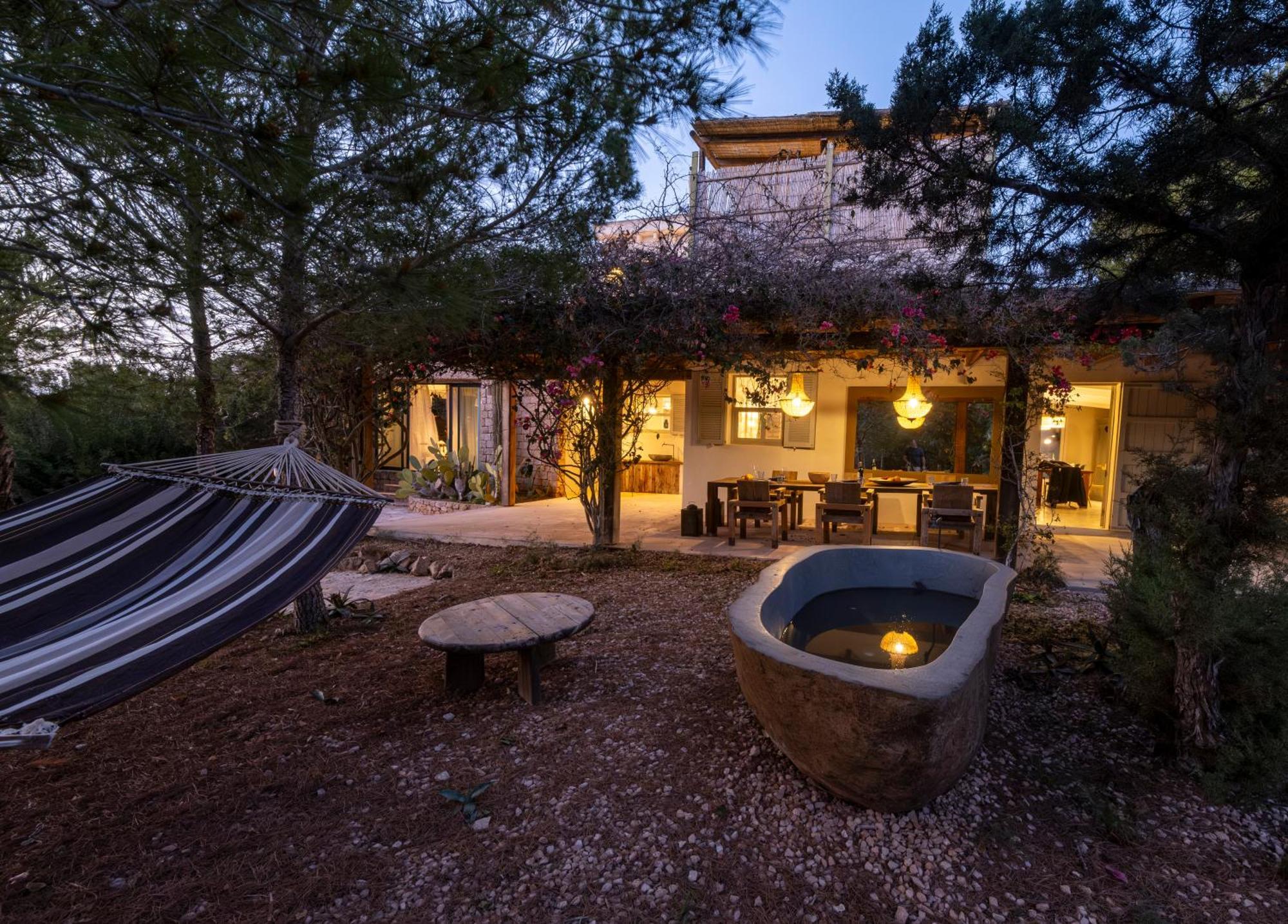 Shangri-la * Sant Ferran de Ses Roques