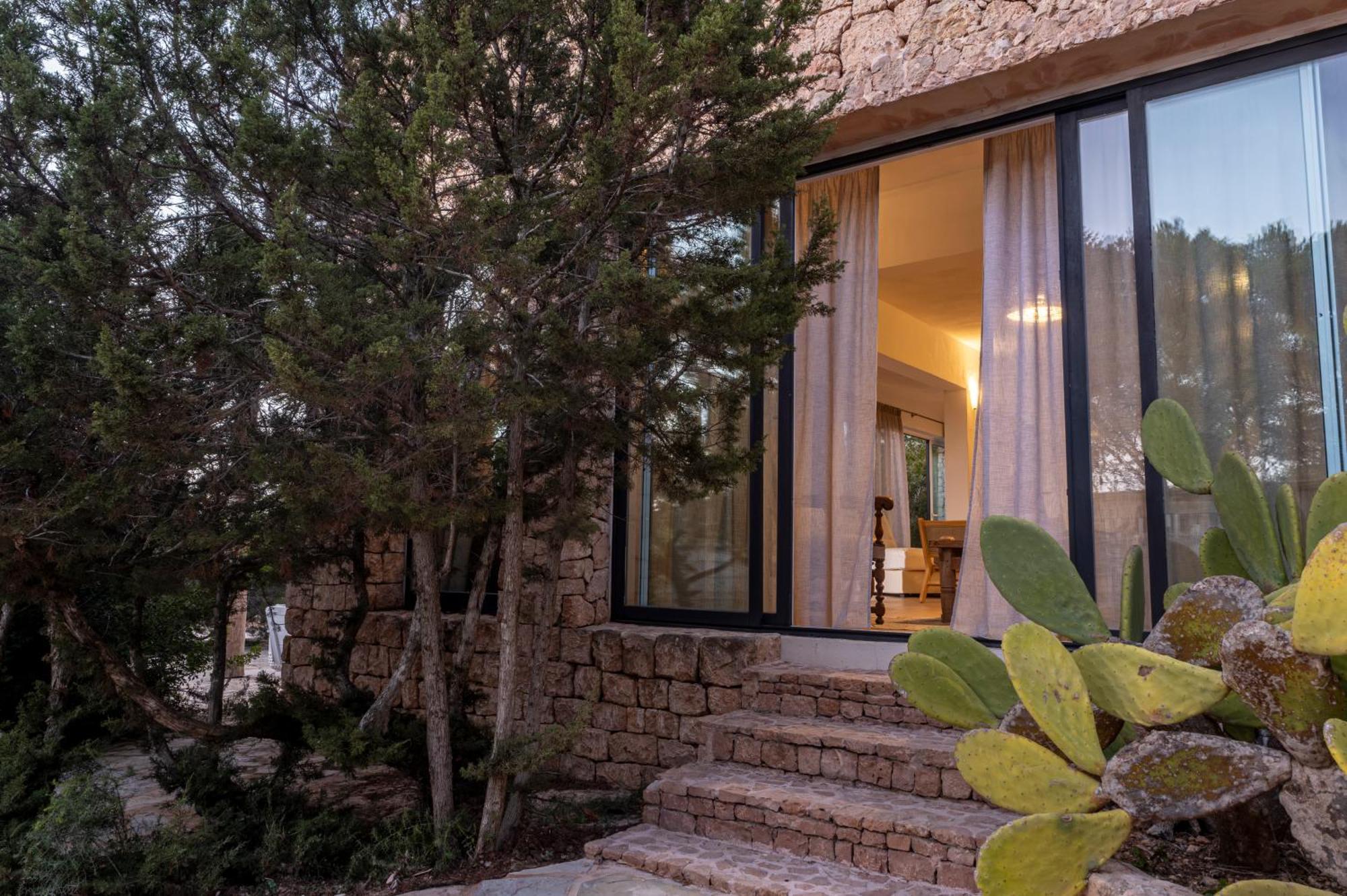 Shangri-la * Sant Ferran de Ses Roques