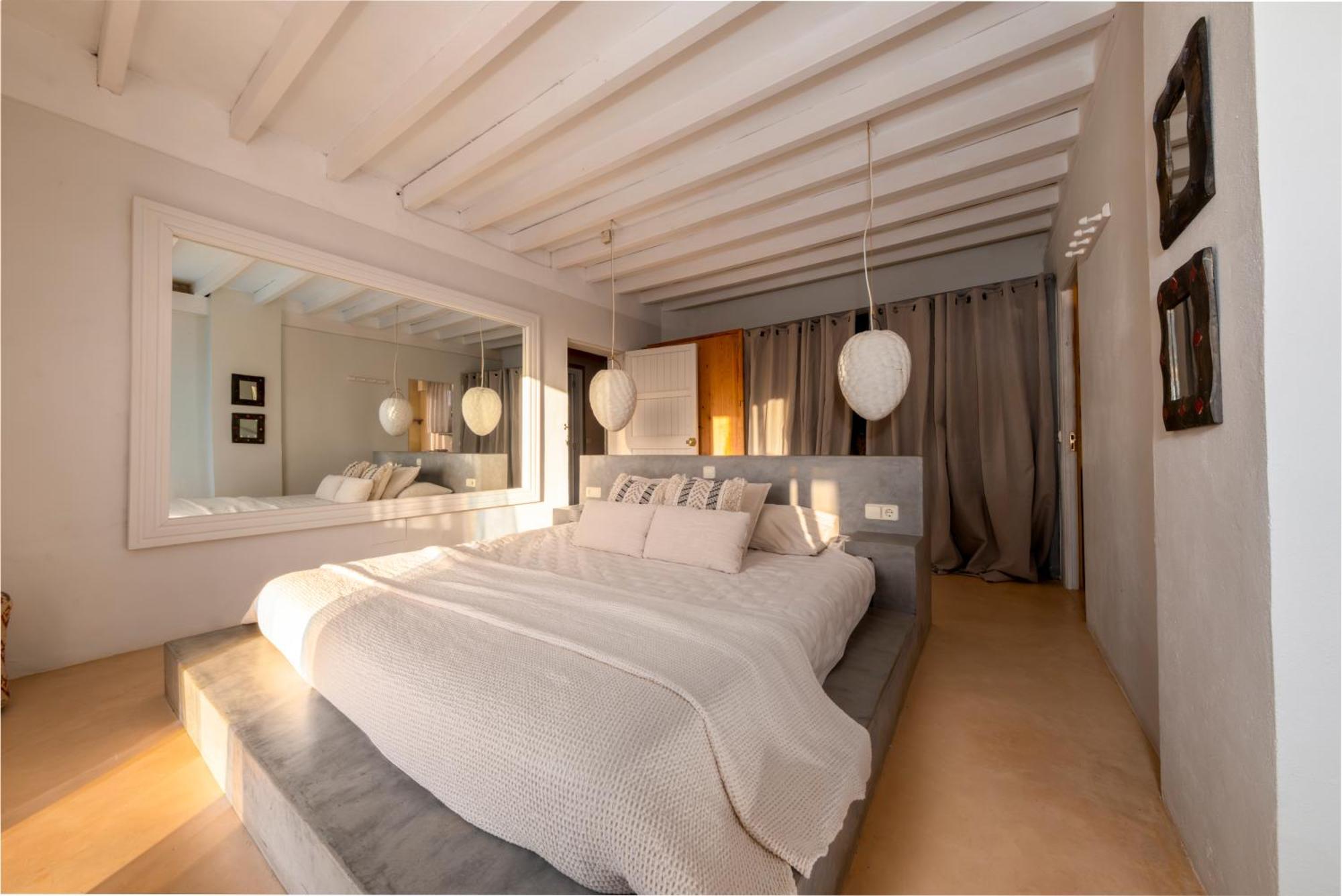 Villa Shangri-la Sant Ferran de Ses Roques