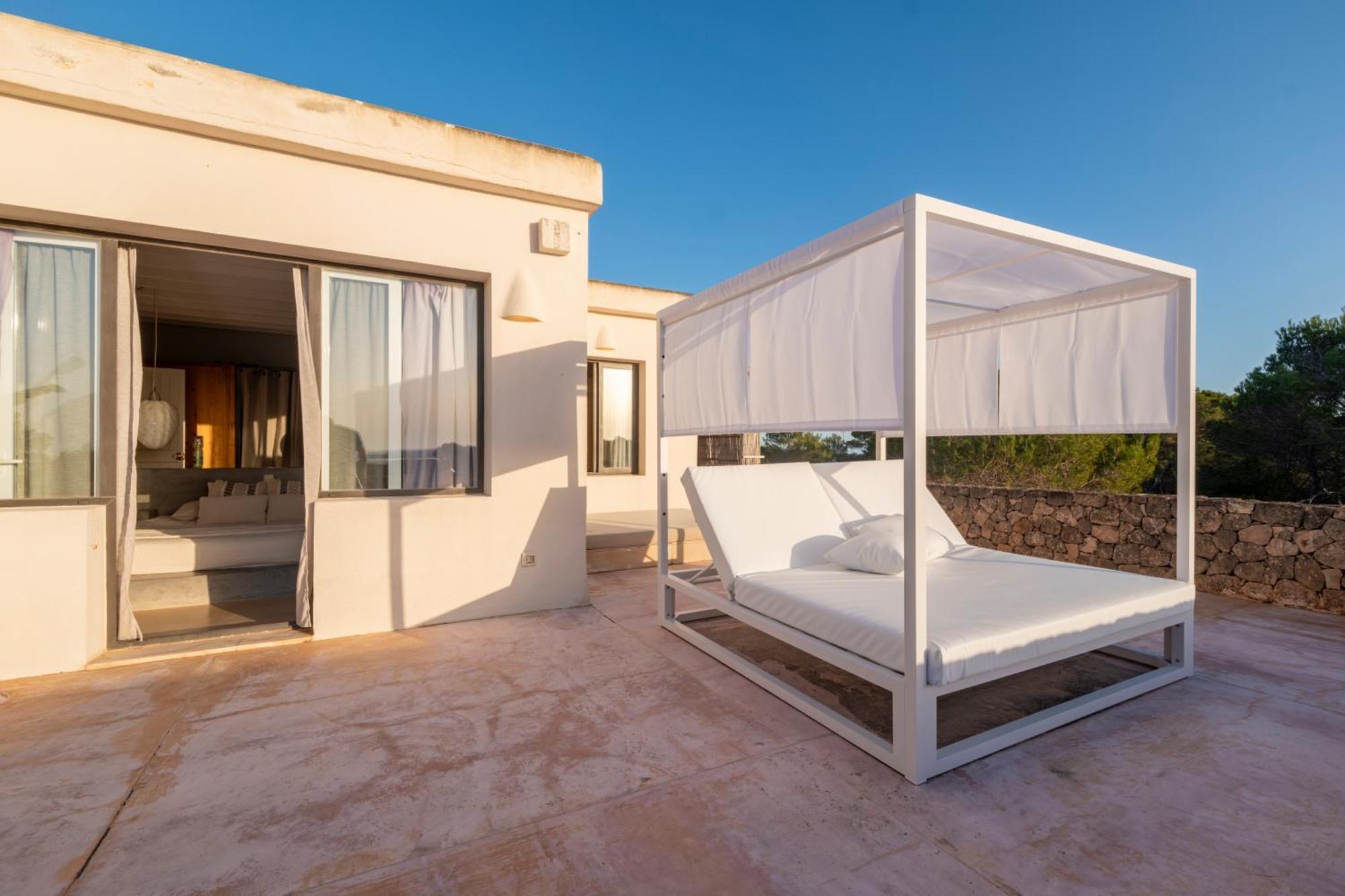 Shangri-la Villa Sant Ferran de Ses Roques