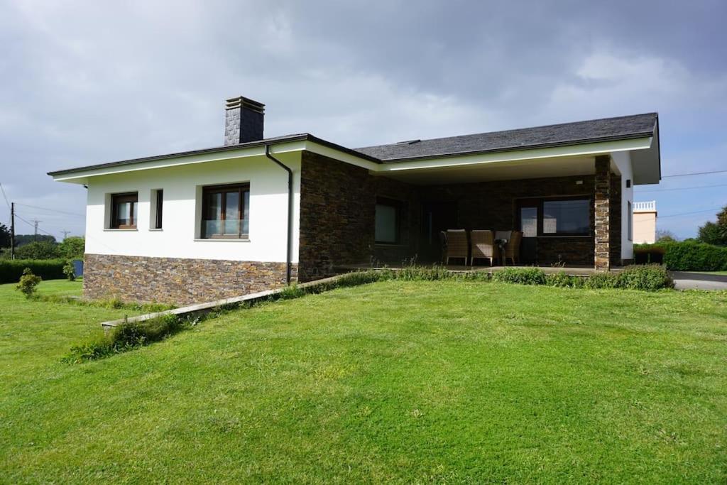 Casa Playa De Bozo Busto