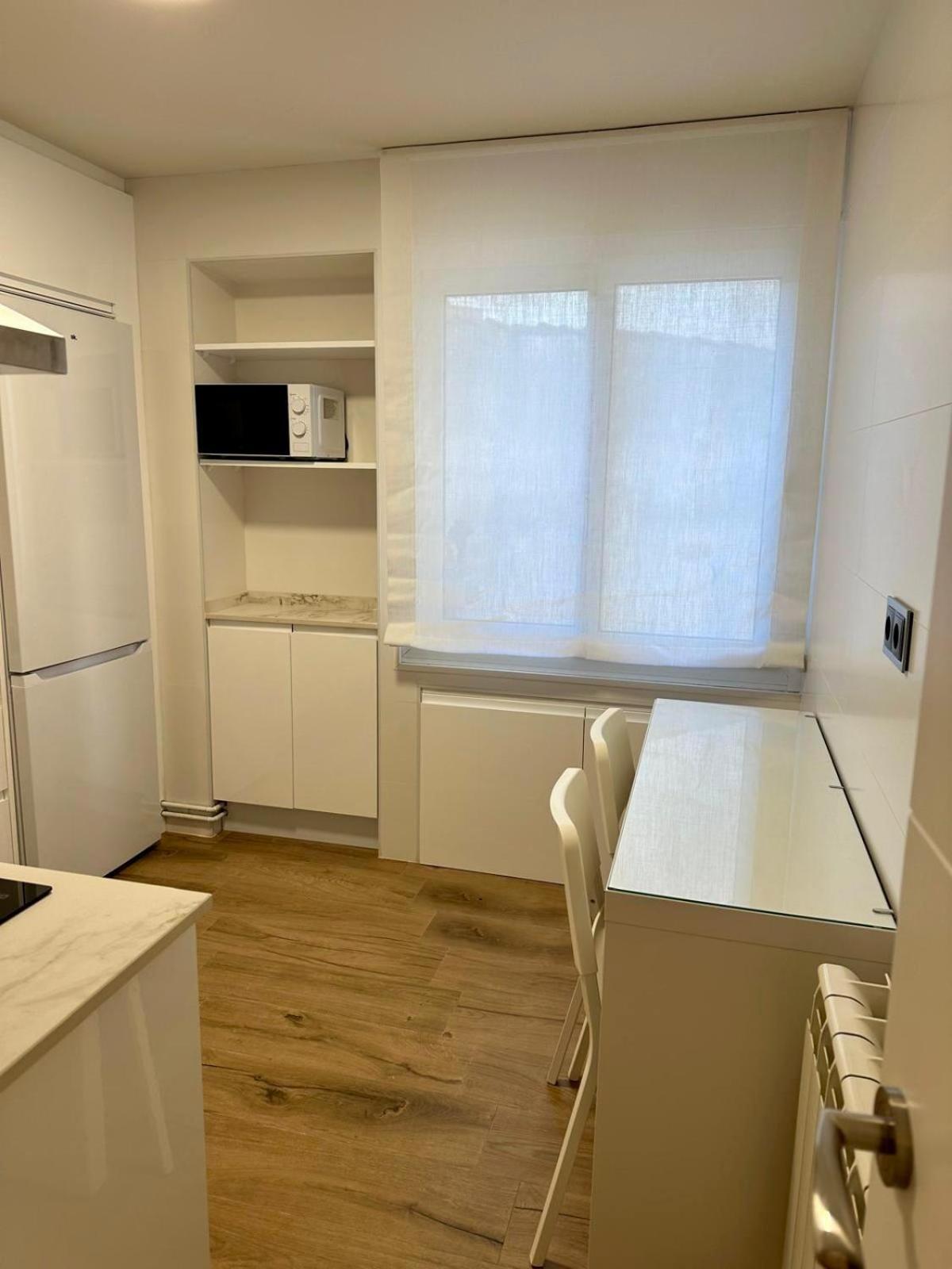 Apartamento Playa Centro Ii, A Estrenar, 6 Huespedes Vut-5248-as Gijón