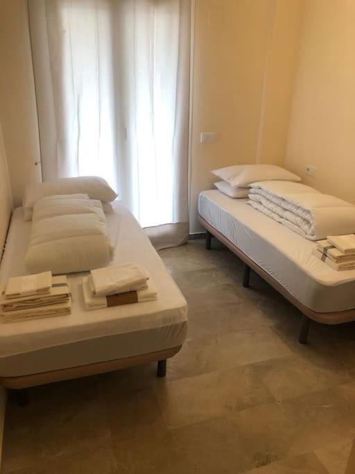 Golf Gardens, Roof Terrace View, 2 Bedroom