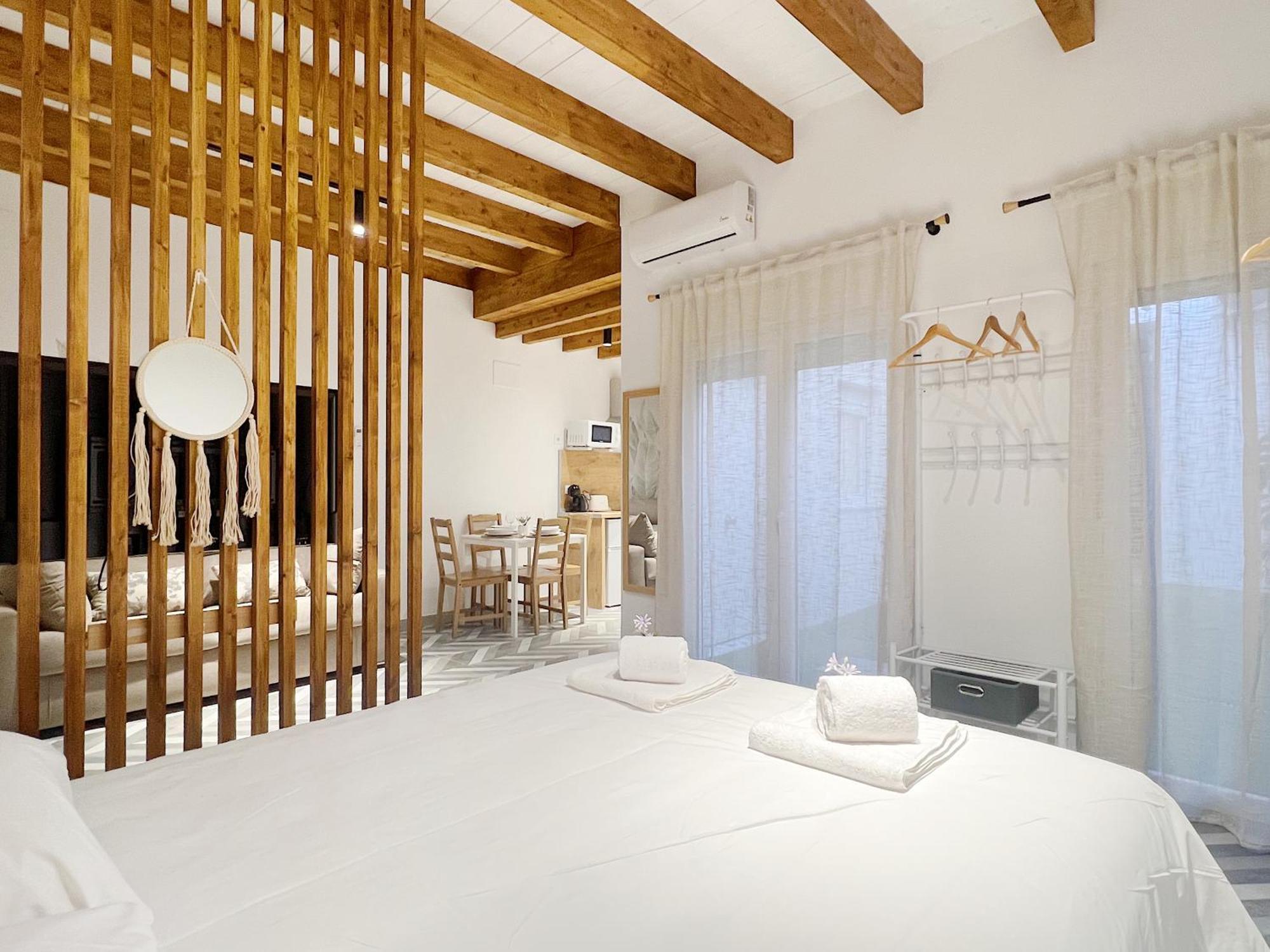 Apartamento Encantador Vigas De Madera