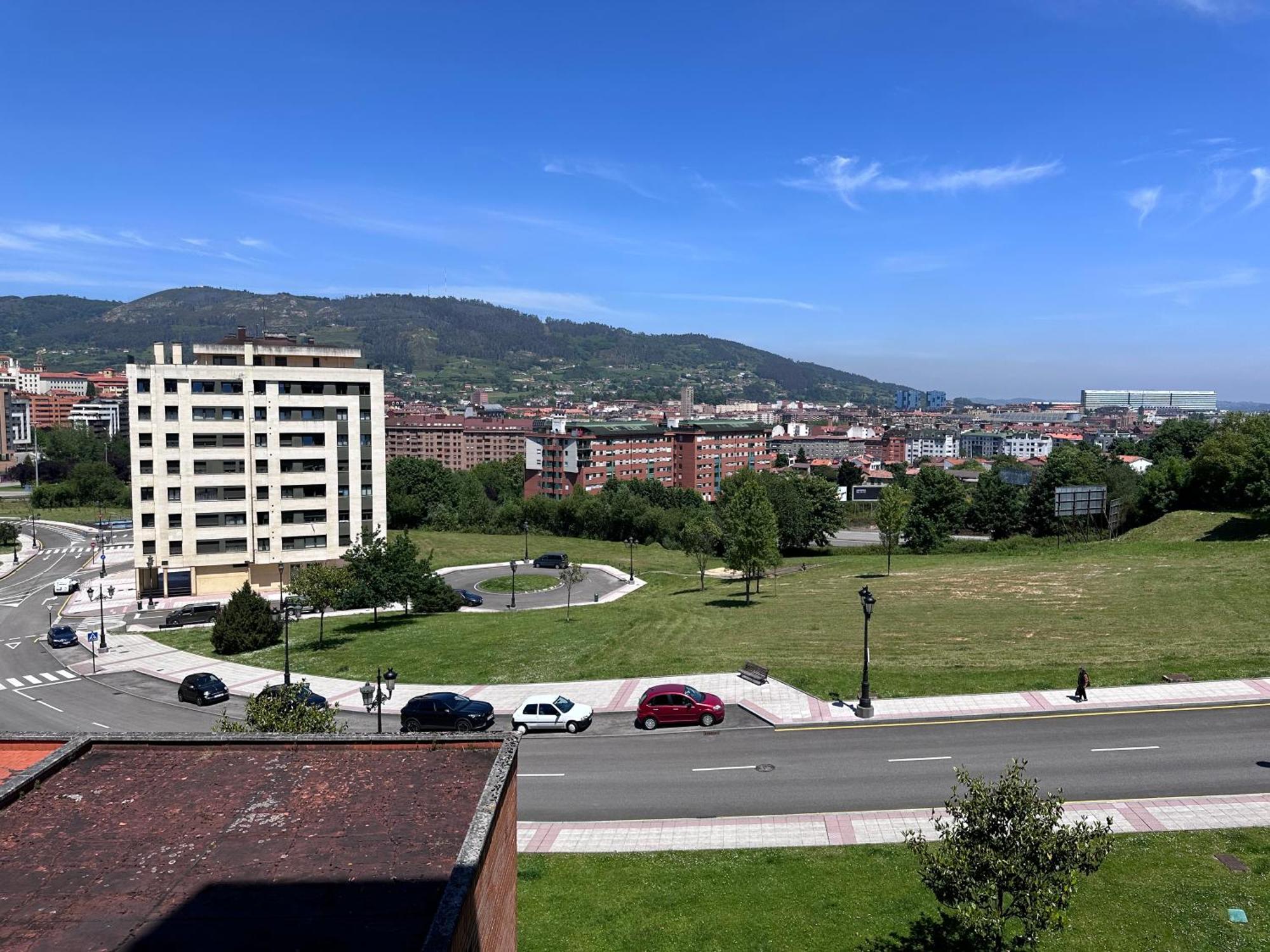 Apartamento Acogedor Con Vistas A La Catedral Y Parking Oviedo
