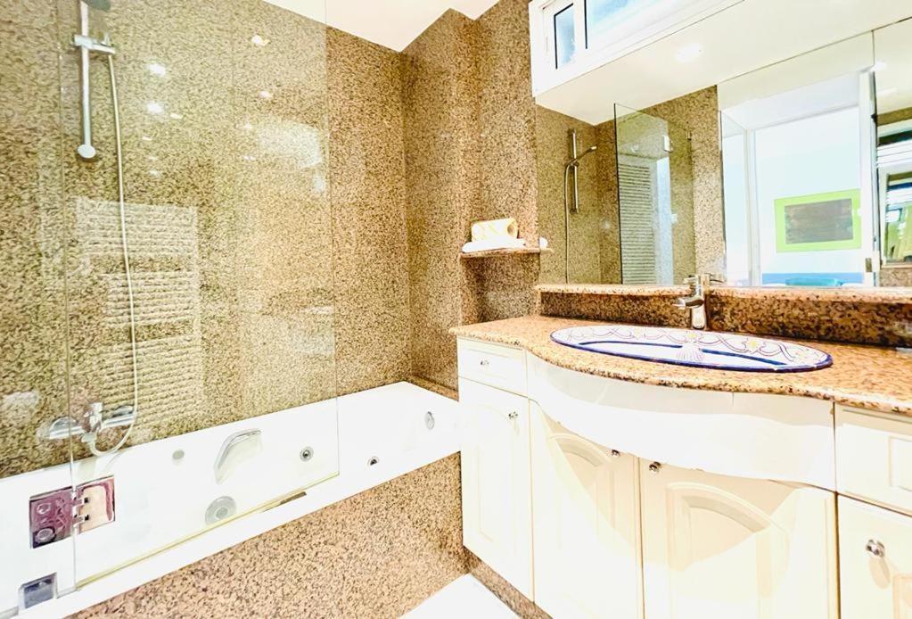 Apartment Luxury Views Canido, Acces