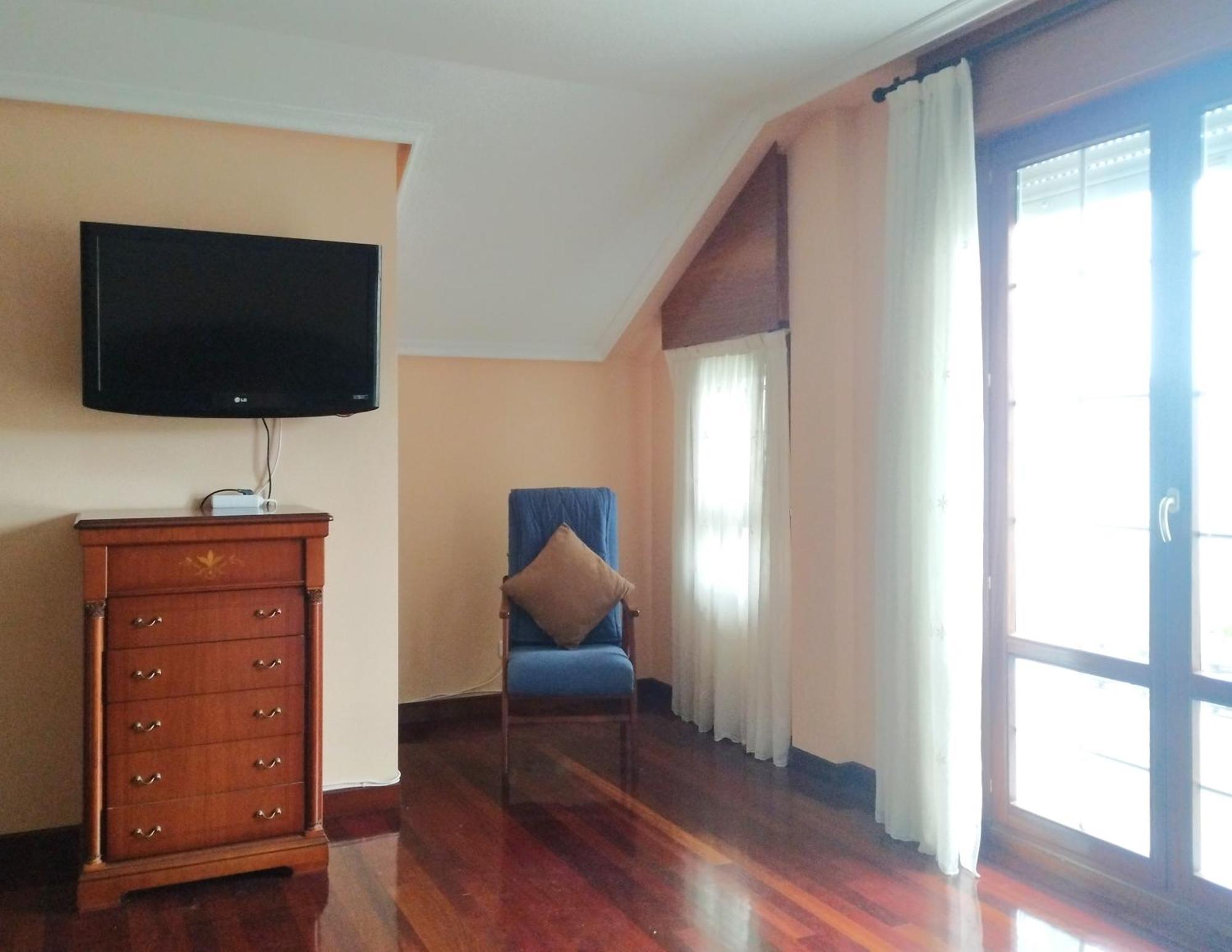 Seven J House *
