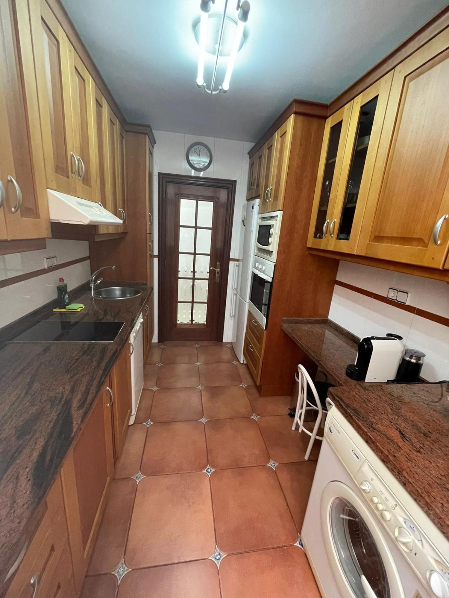 Comercio. Apartamento Jaén