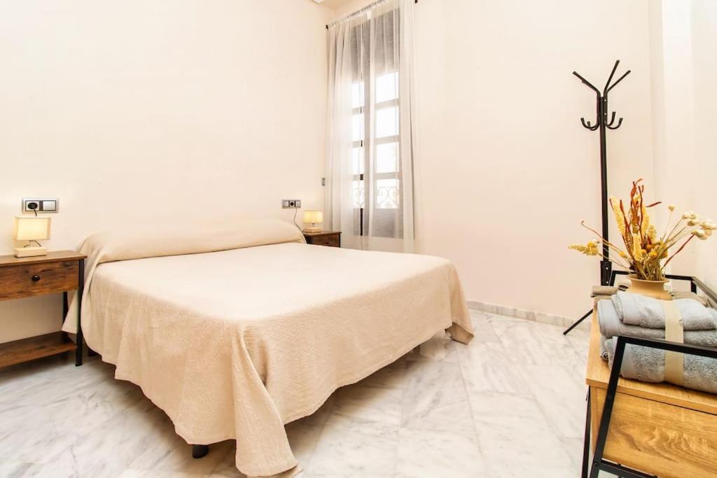 Apartamento Mercantil - *