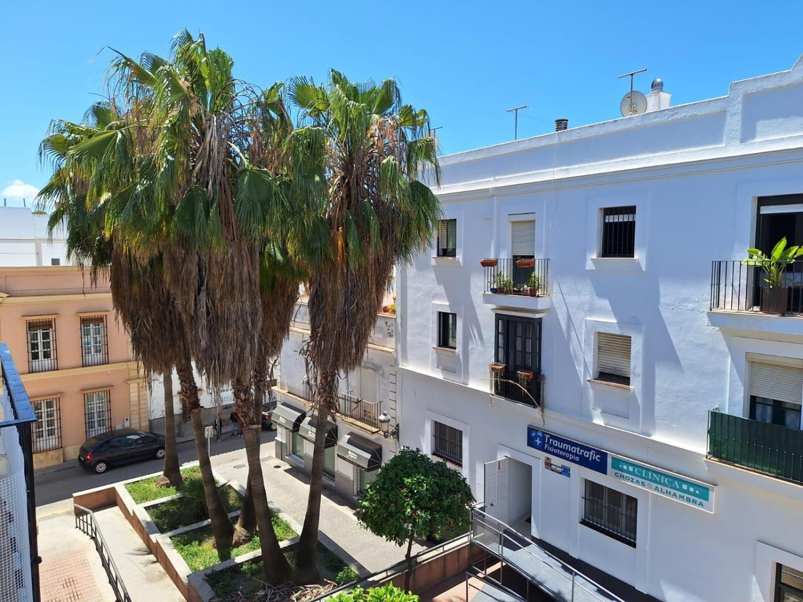 Cabildo Plaza 1 * Sanlúcar de Barrameda