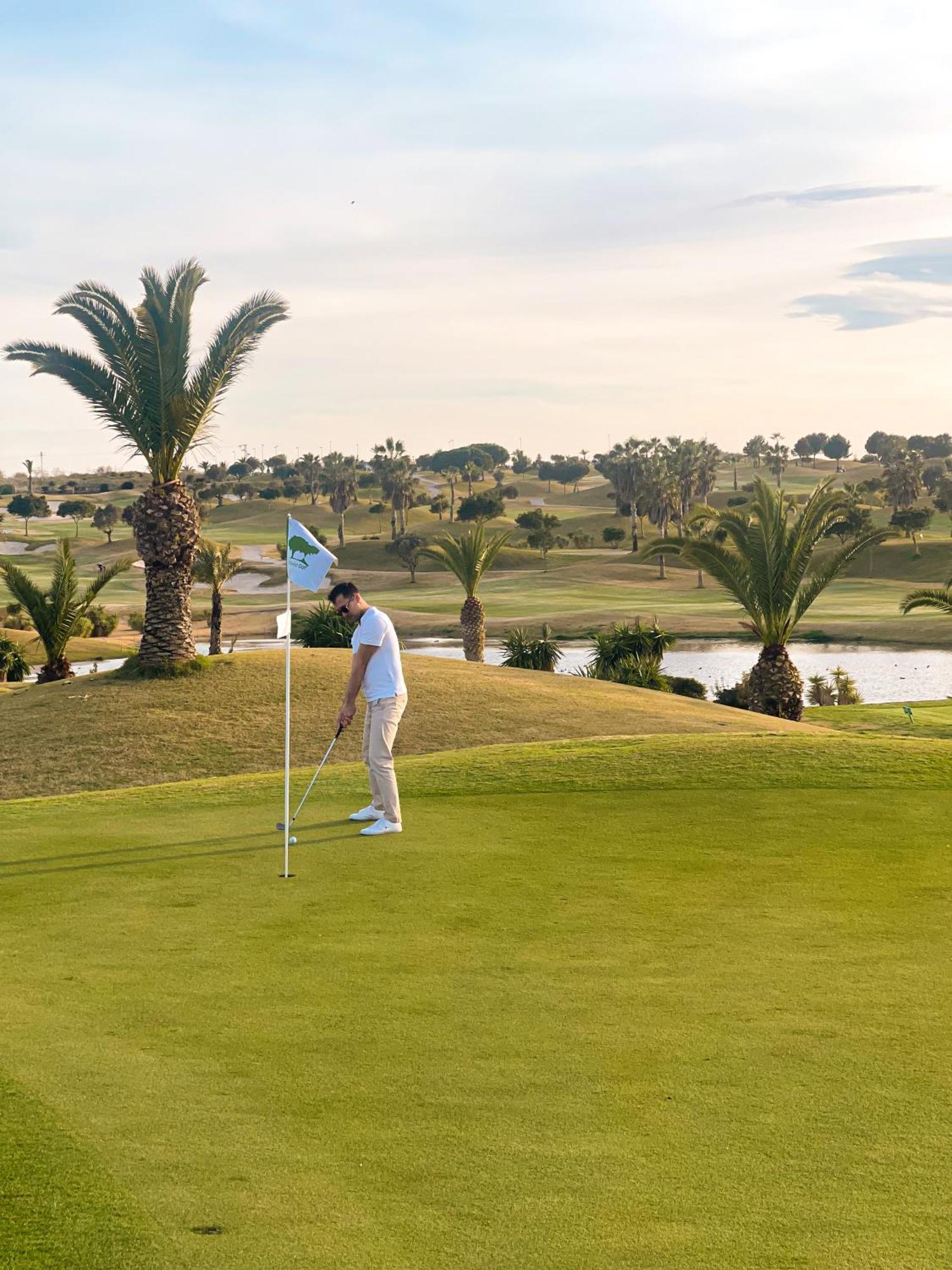 Hola Blanca - Sea, Golf, Chill *