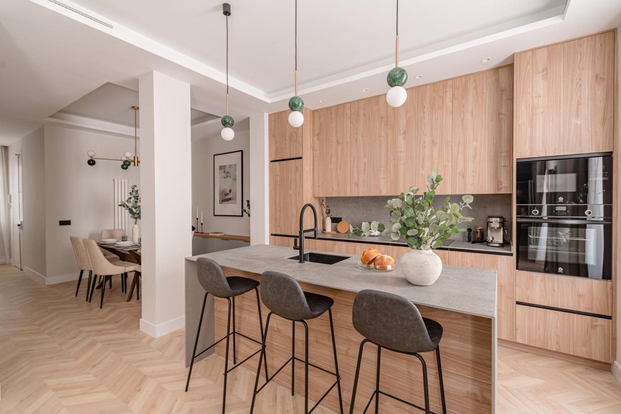 Apartment Plaza Espana Viii Calle San Bernardo 3br 3bh Madrid