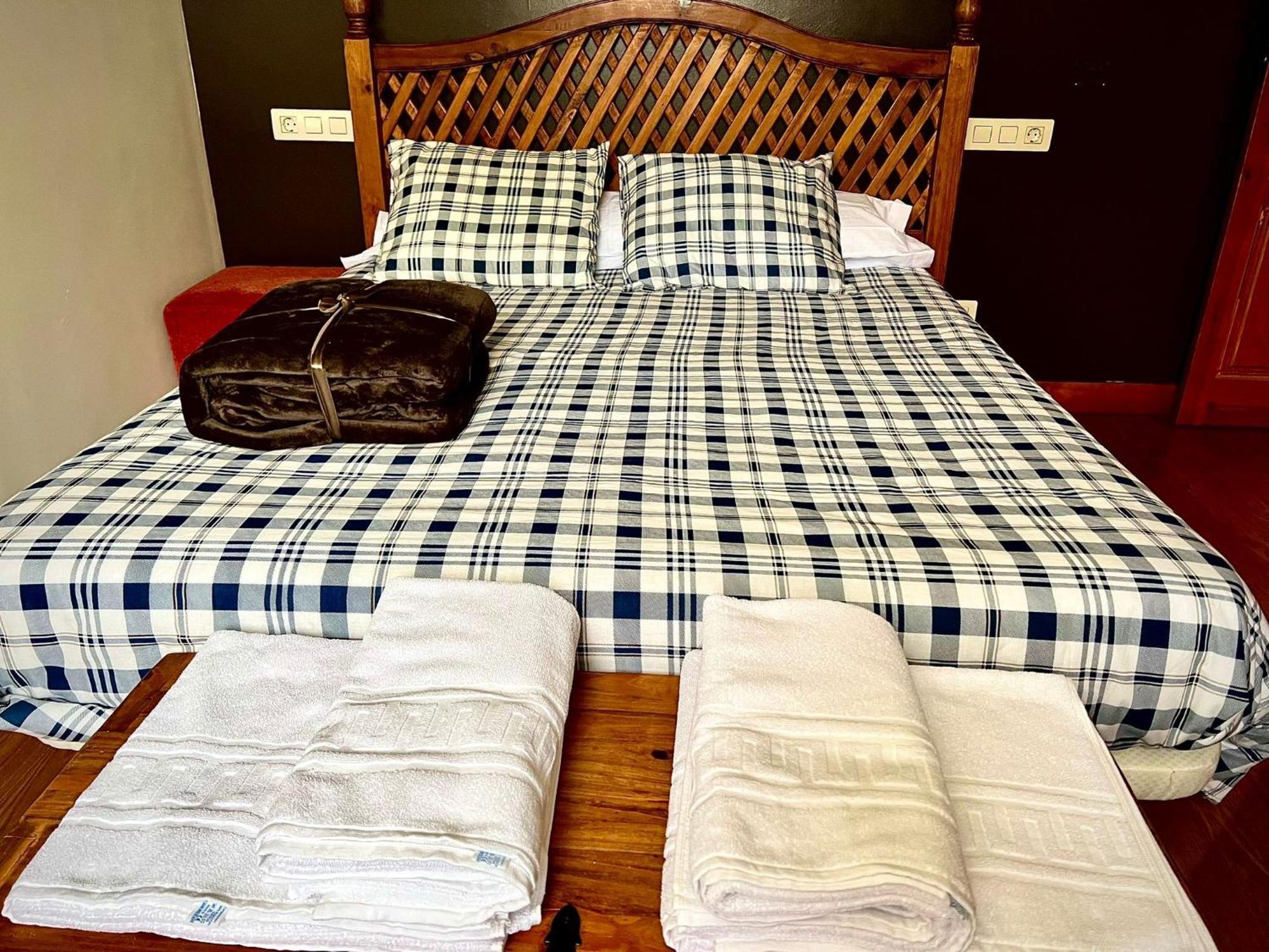 Turisticos Cuirgu Apartamento Felechosa
