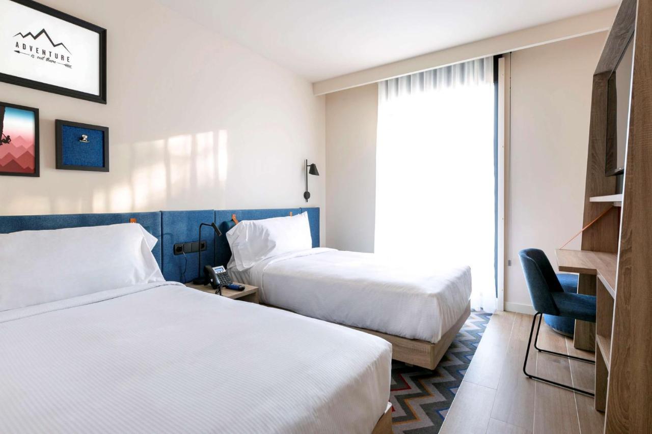 Hotel Hampton By Hilton Madrid 3*
