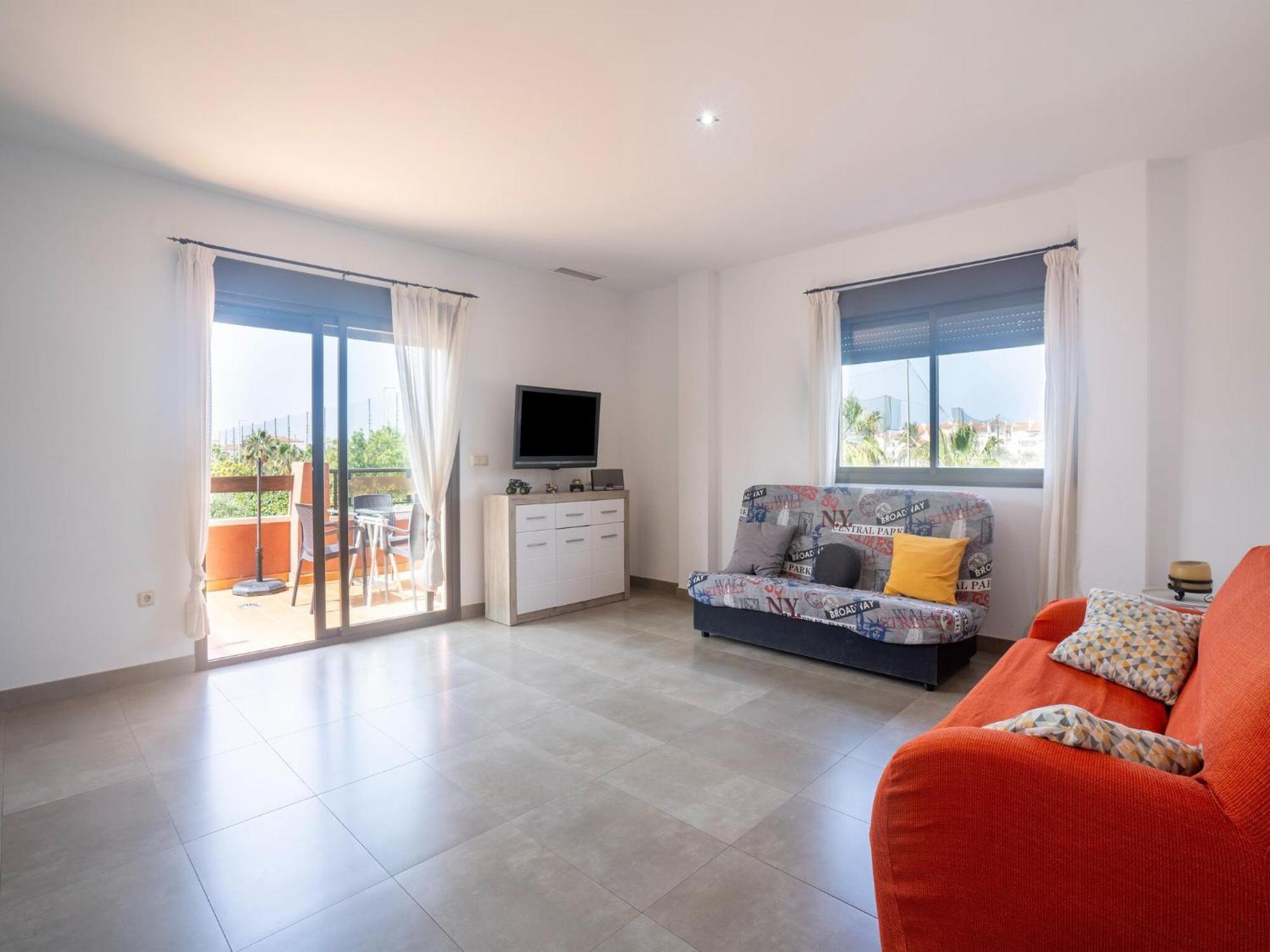 Spacious Holiday In Near Seabeach Apartamento Motril