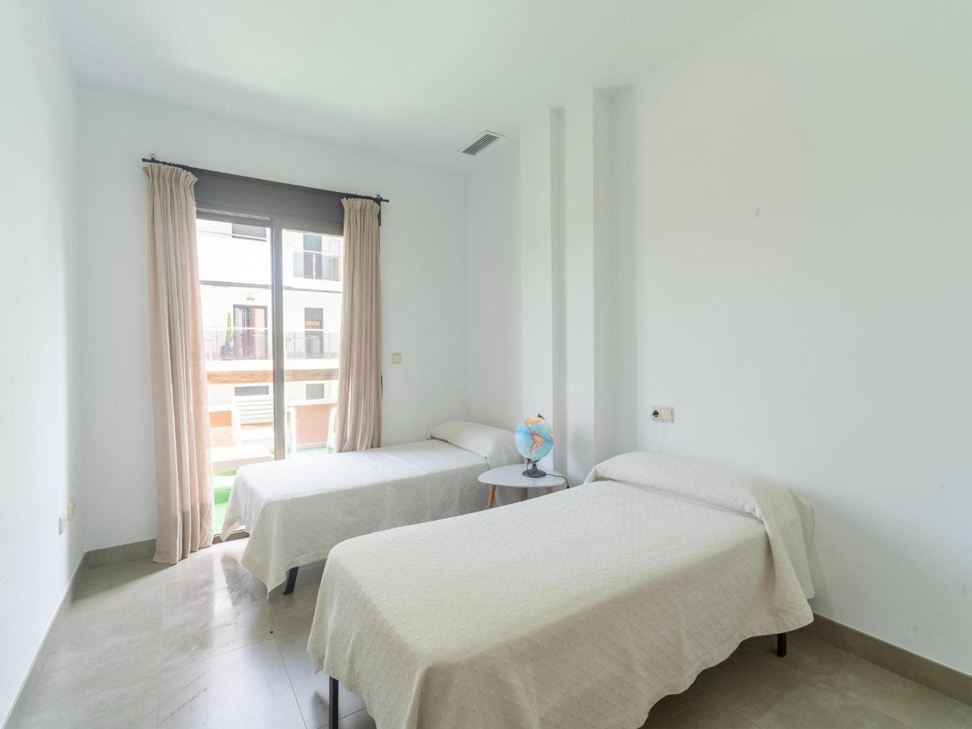 Apartamento Spacious Holiday In Near Seabeach Motril