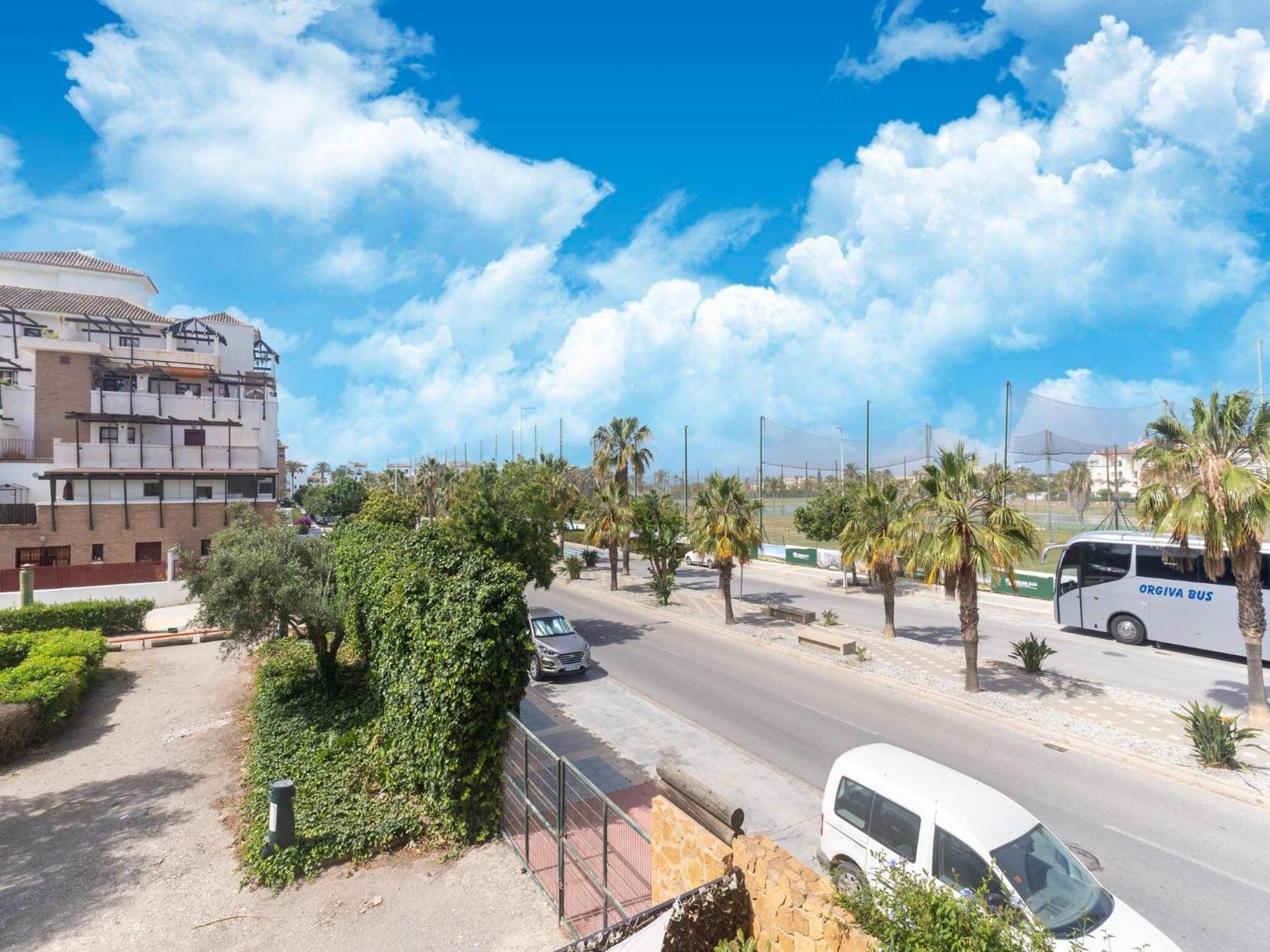 Spacious Holiday In Near Seabeach * Motril