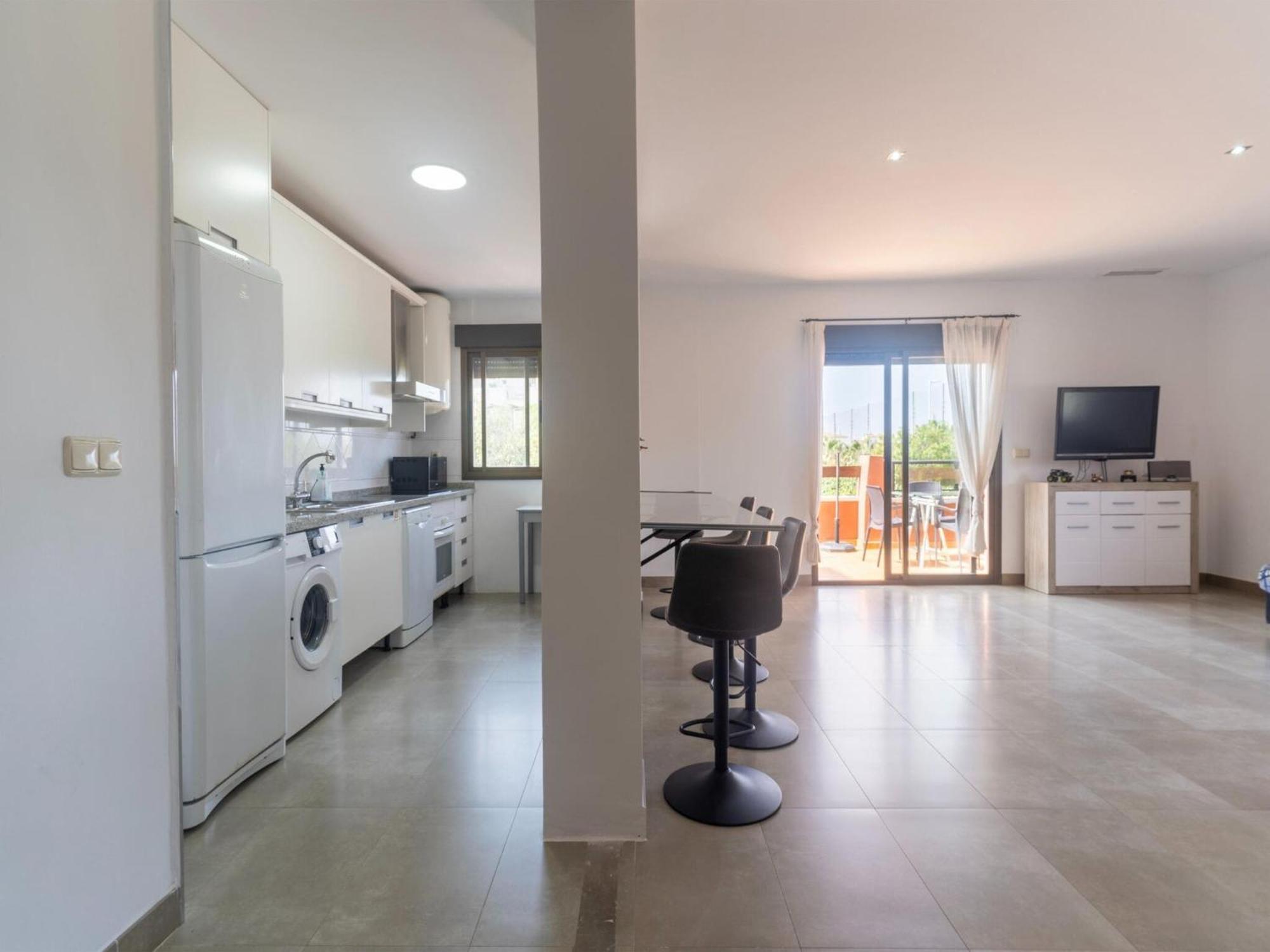 Spacious Holiday In Near Seabeach Apartamento Motril