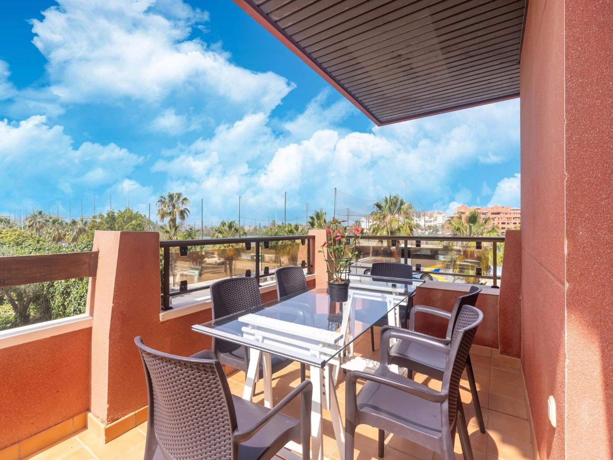 Spacious Holiday In Near Seabeach