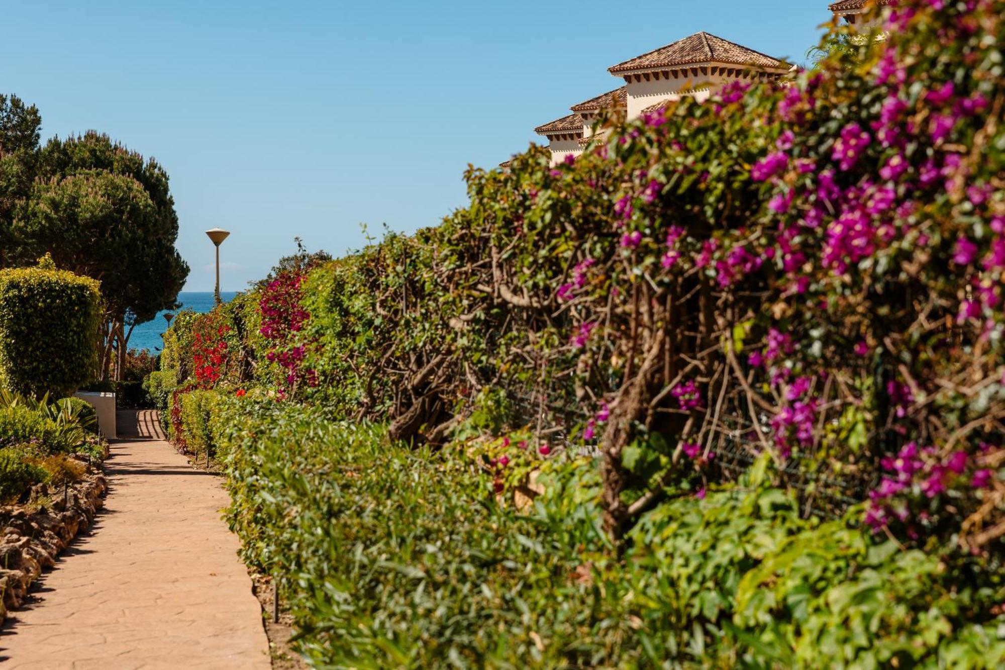2 Bedroom Next To The In Elviria, Apartment Marbella