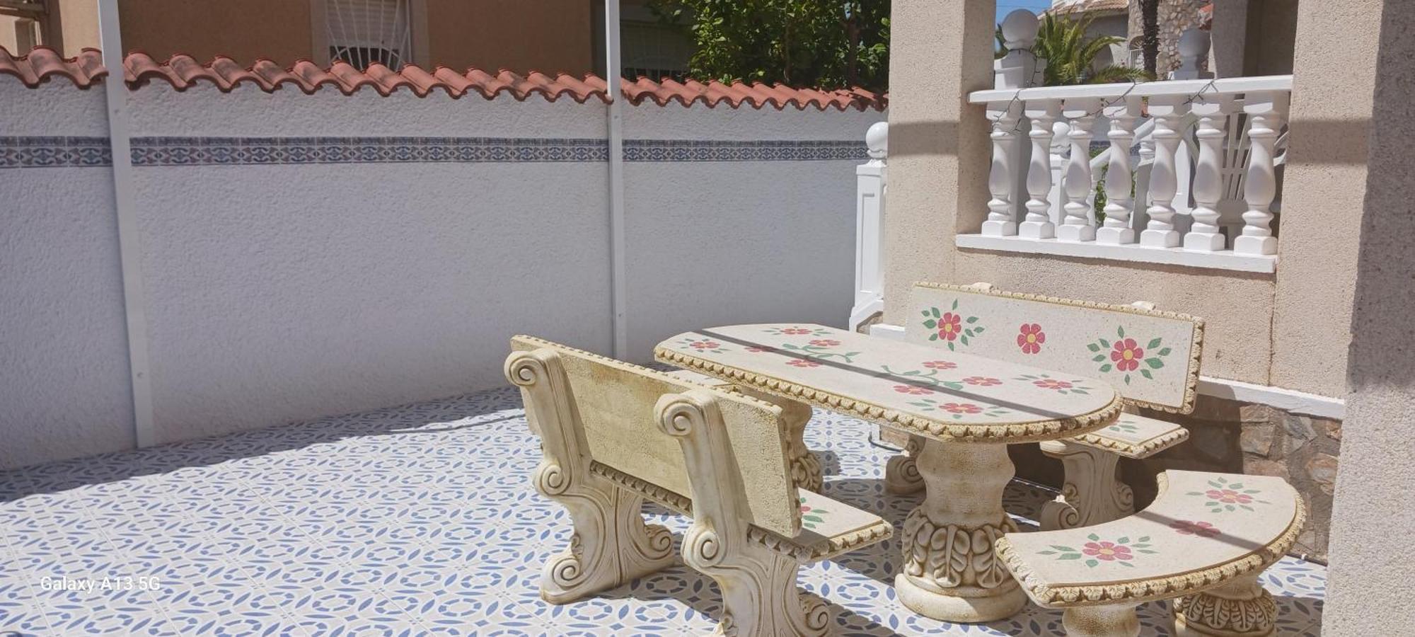 Lovely Detached 3 Bedroom Villa, Communal Pool In Quesada *