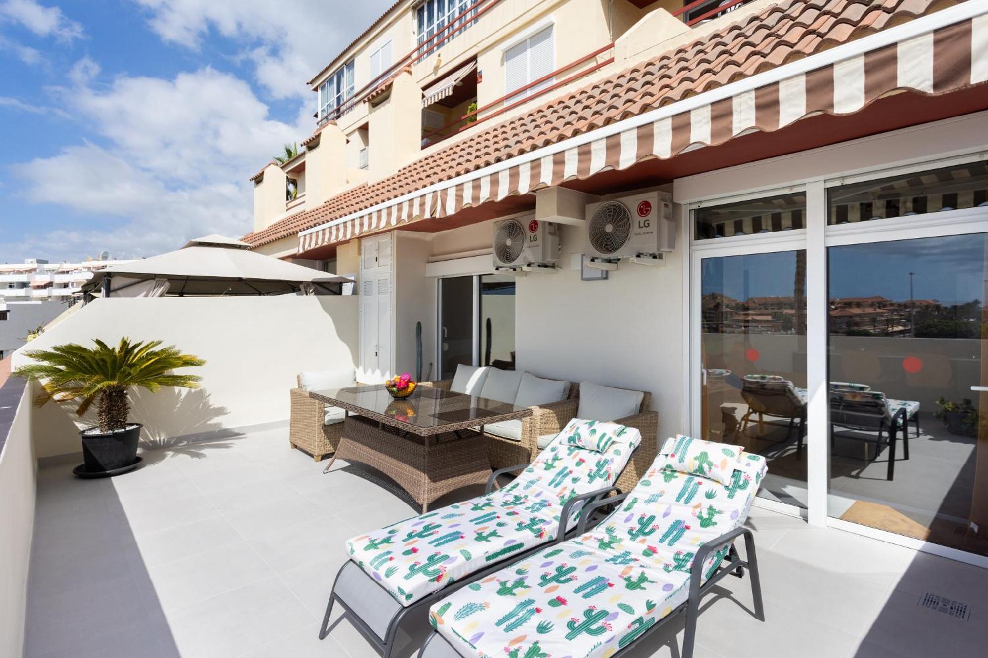 Apartment Stunning Flat Next To The Beach-ocean Views