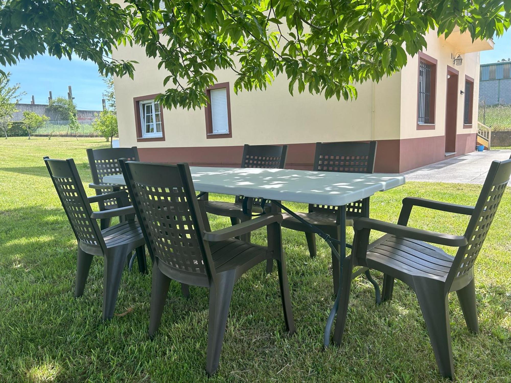 Grupo Gontad Casa Outrabanda 1 *