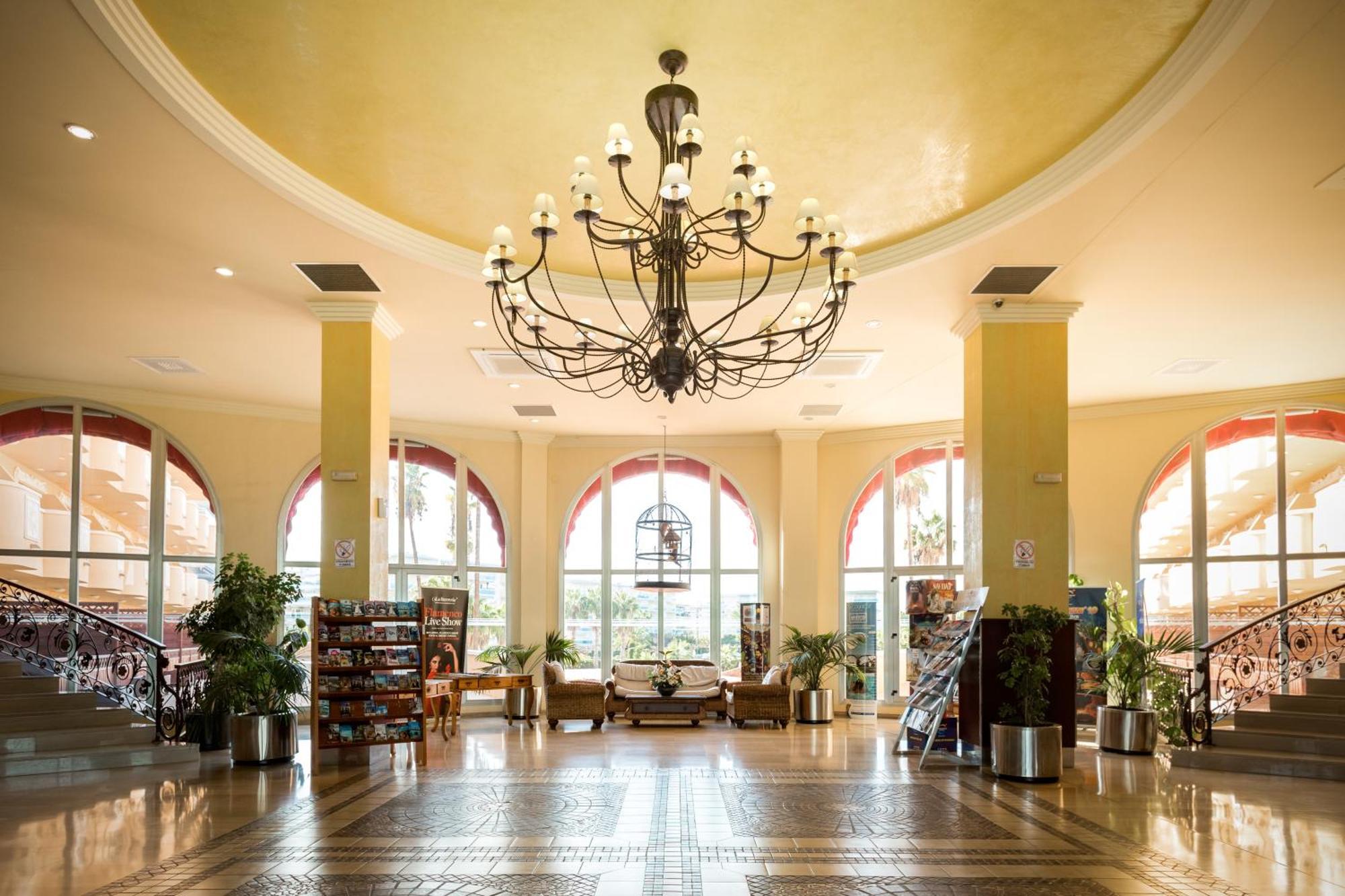 Hotel Ohtels La Hacienda La Pineda