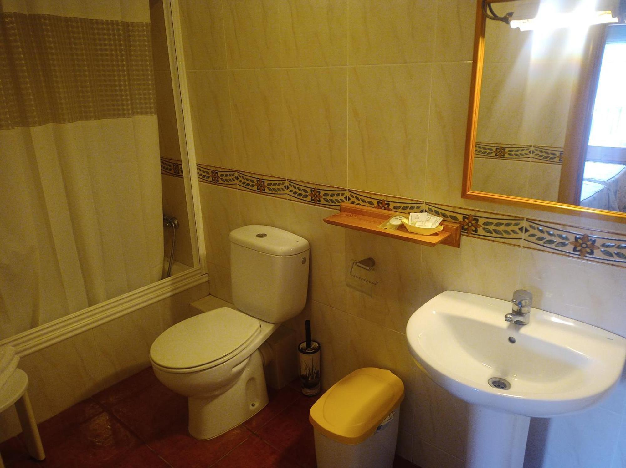 La Botiga Hotel *