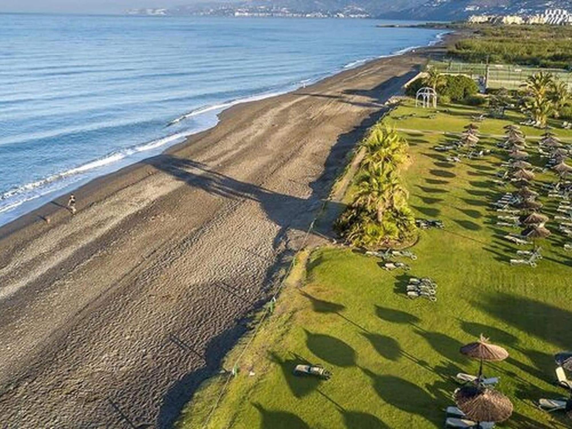 Spacious Holiday In Near Seabeach Motril