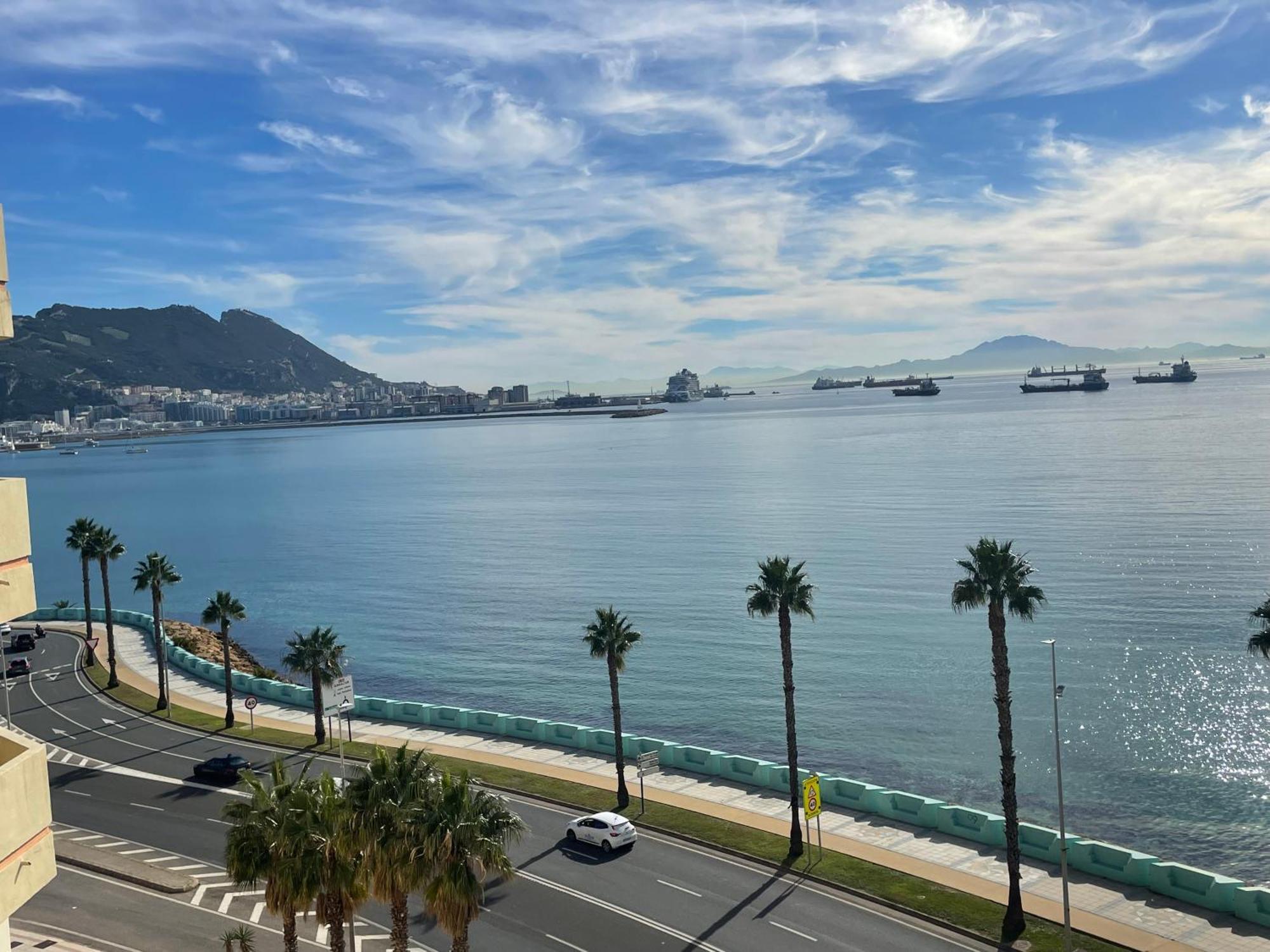 Vistas Roca Mar * La Línea de la Concepción