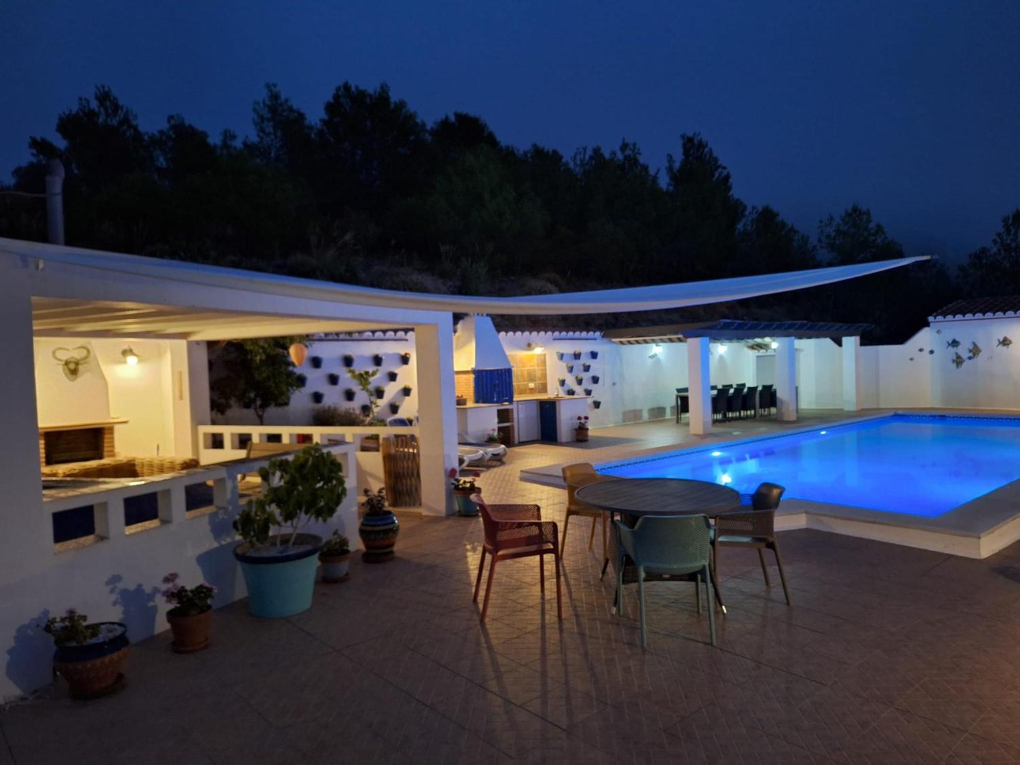 Casa Alta - Exclusive Large Luxury Private Villa, Large Pool, Amazing Views, On The Edge Of The Village And Next To Natural Park * Canillas de Aceituno