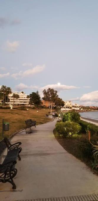 Apartamento Beachfront Escape Estepona