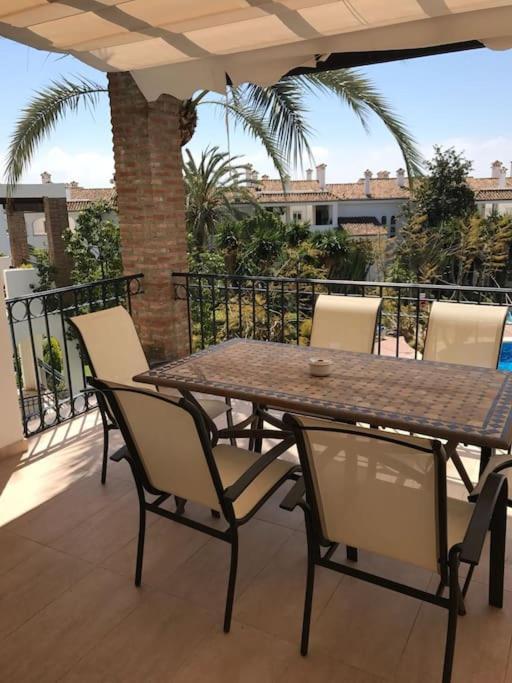 Apartamento Beachfront Escape *