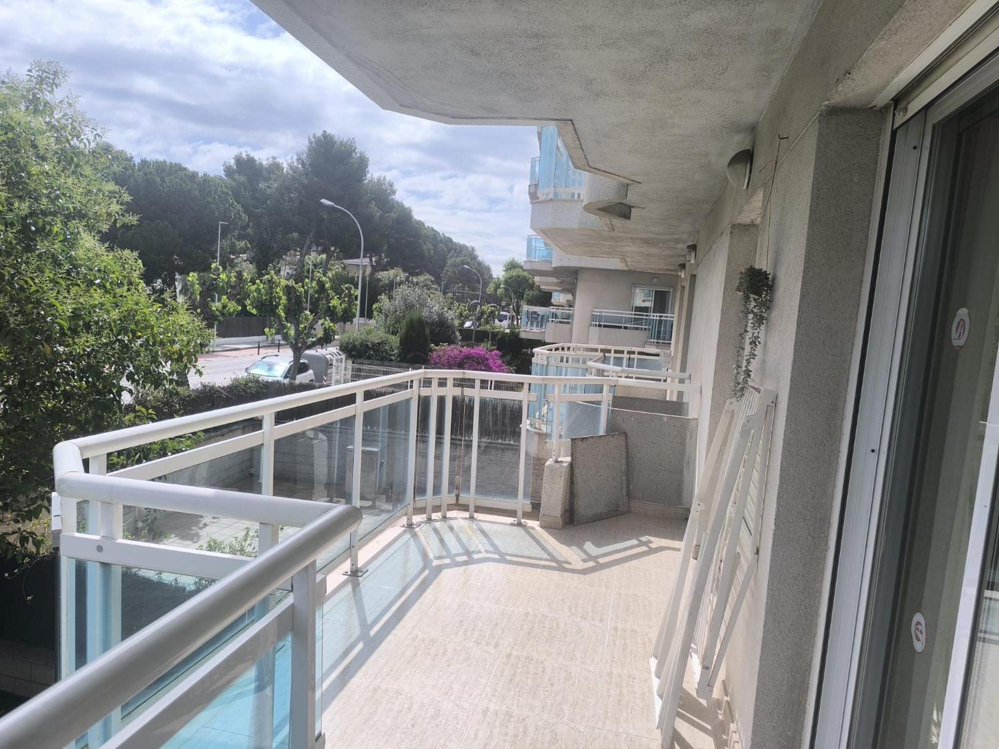 En El Centro De Salou, Playa , Padel , Tenis Y Piscina, Complejo Larimar Apartamento