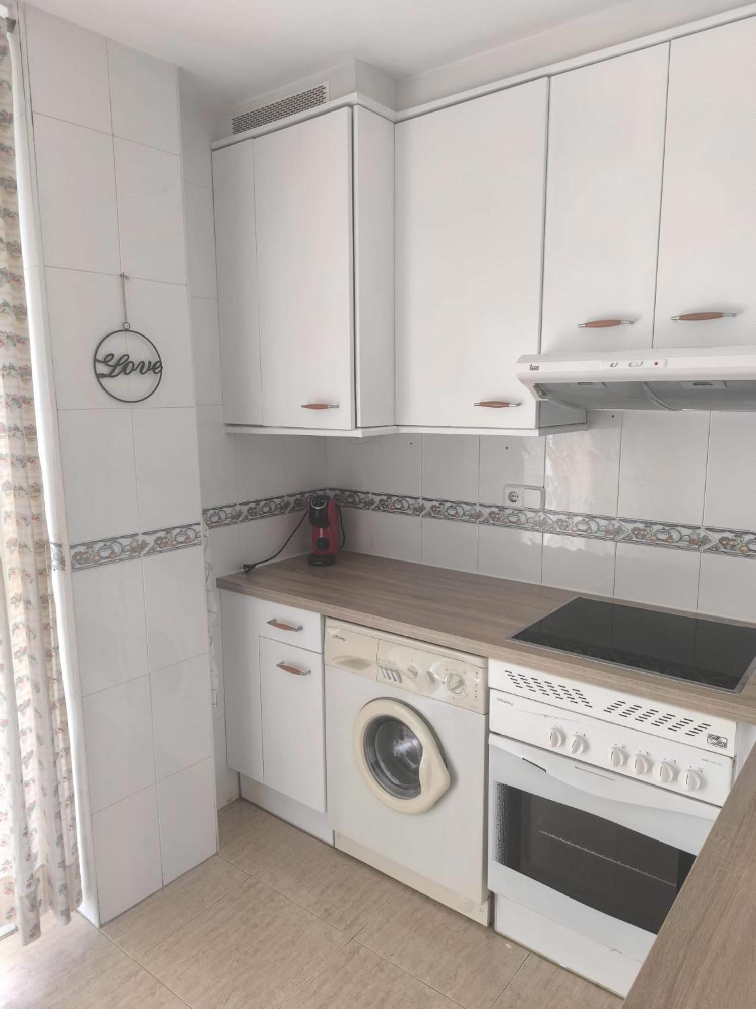 En El Centro De Salou, Playa , Padel , Tenis Y Piscina, Complejo Larimar Apartamento *