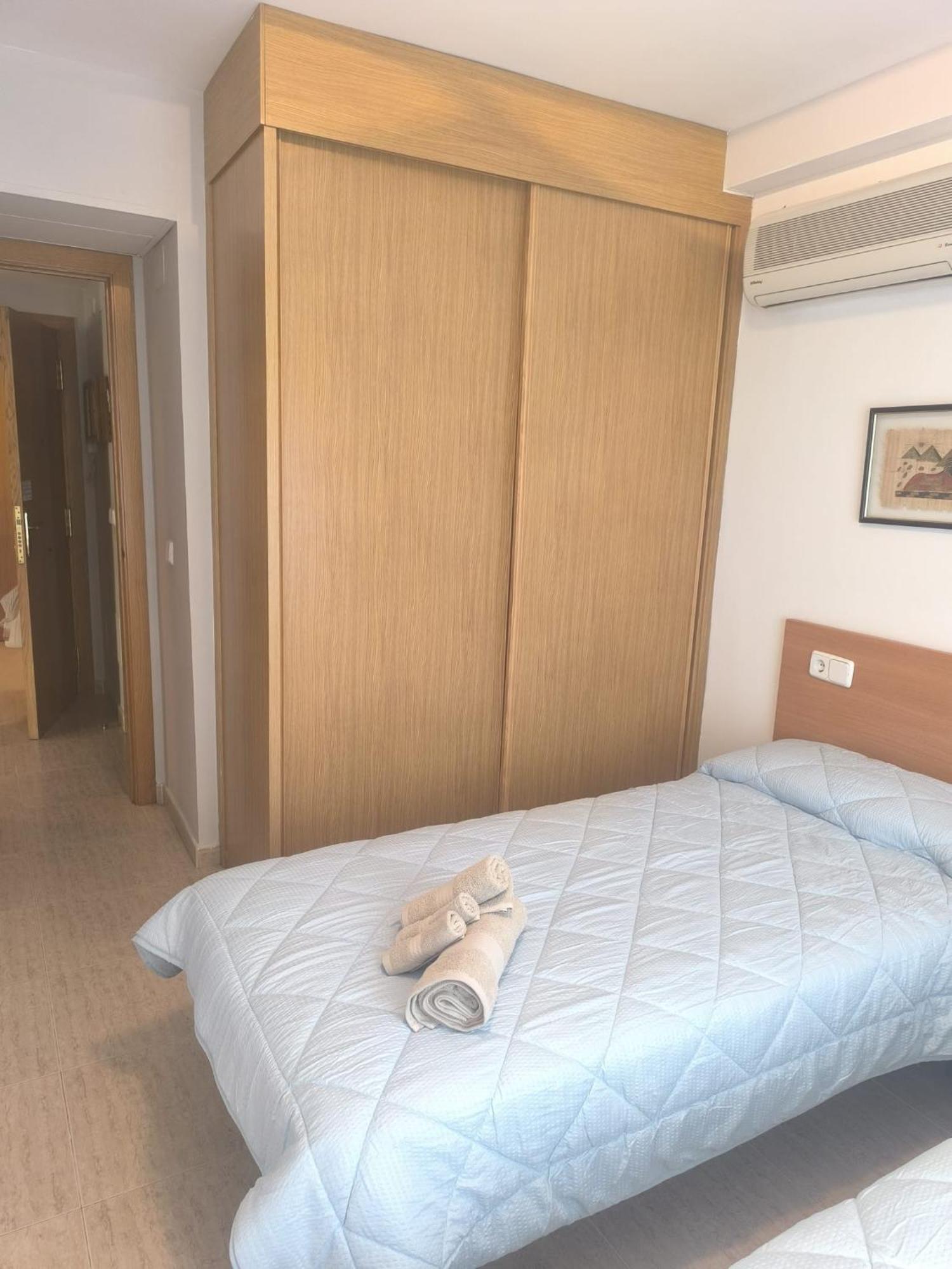 Apartamento En El Centro De Salou, Playa , Padel , Tenis Y Piscina, Complejo Larimar Salou