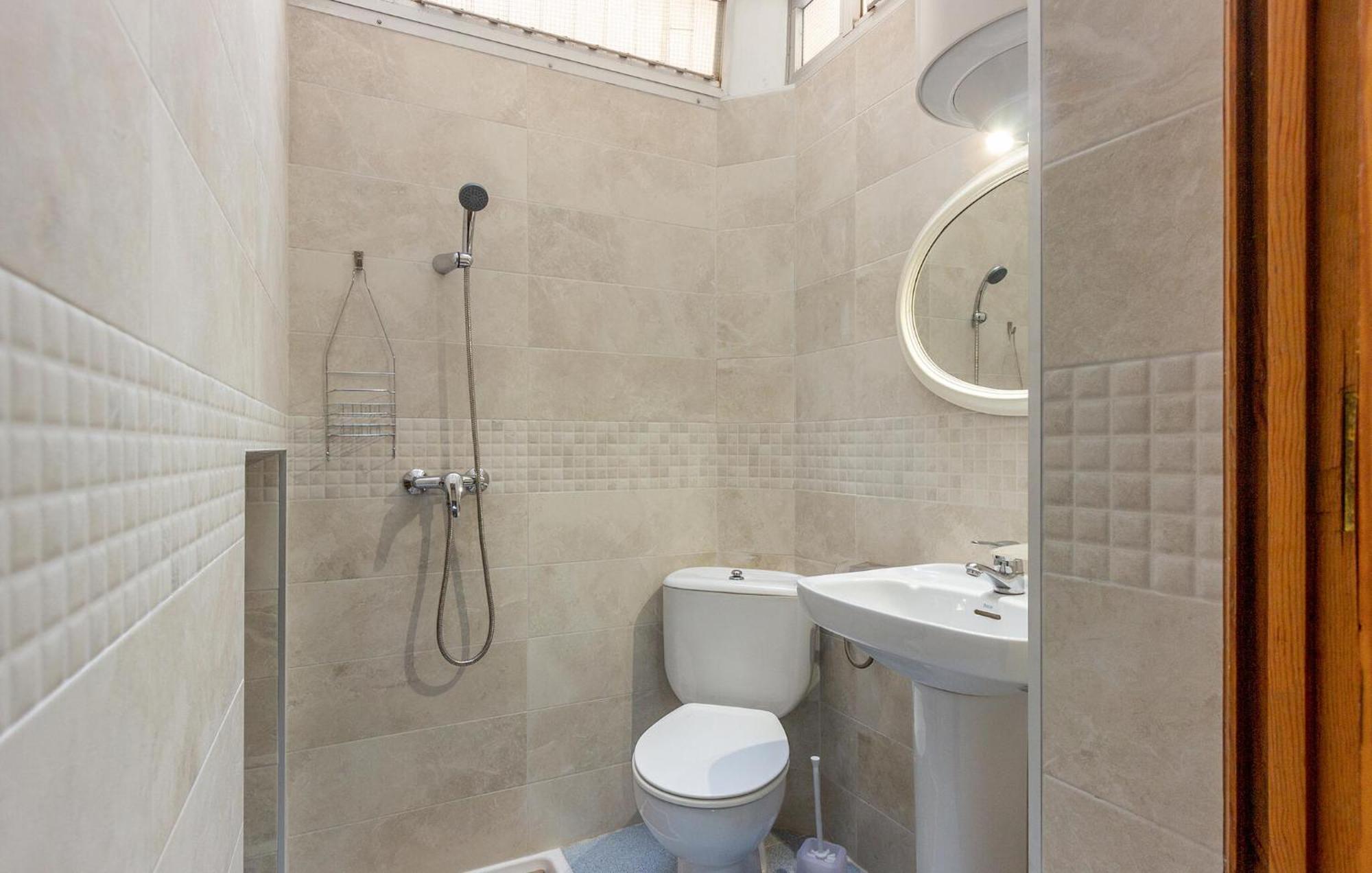 2 Bedroom Awesome In