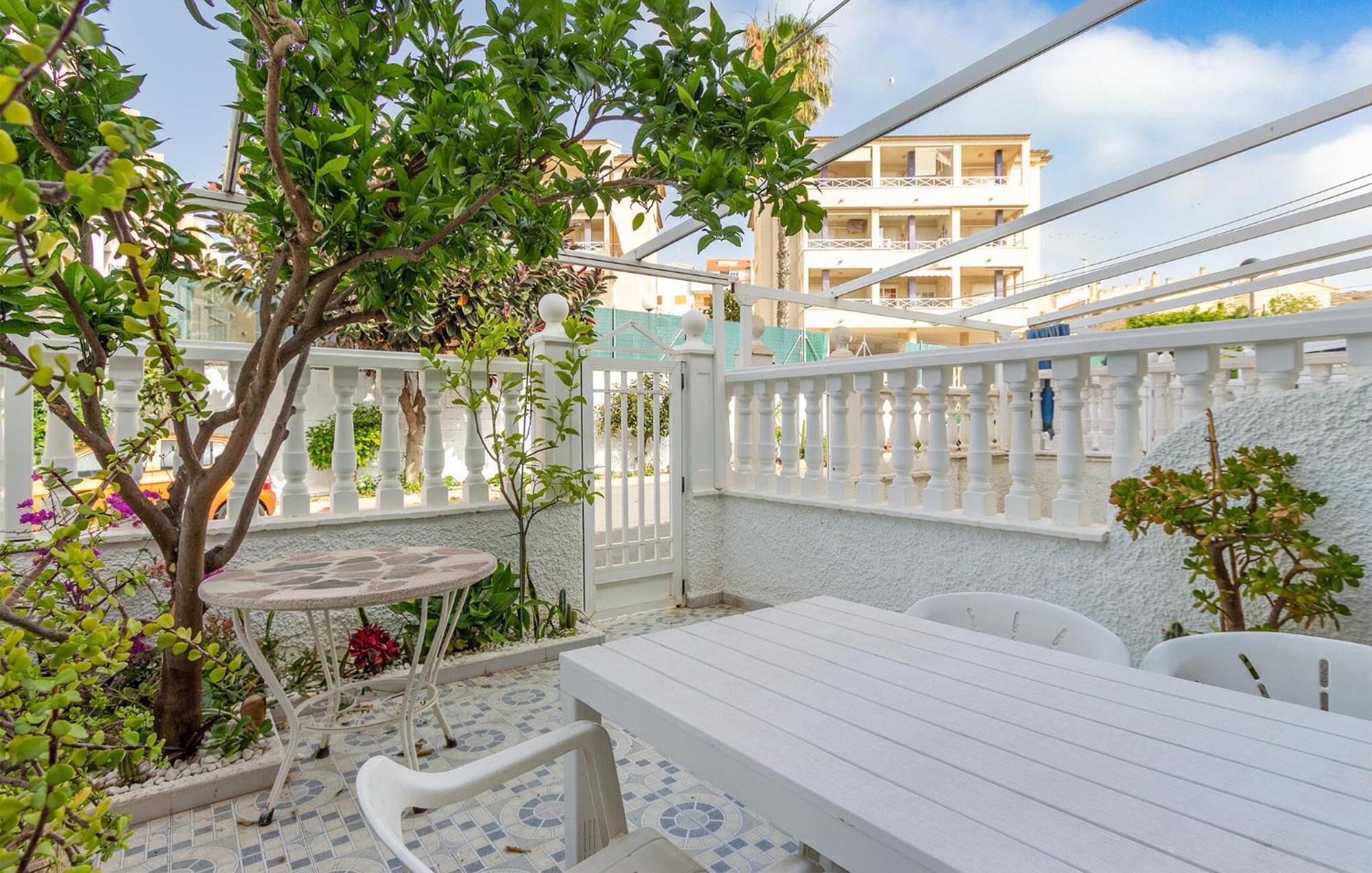 2 Bedroom Awesome In Santa Pola