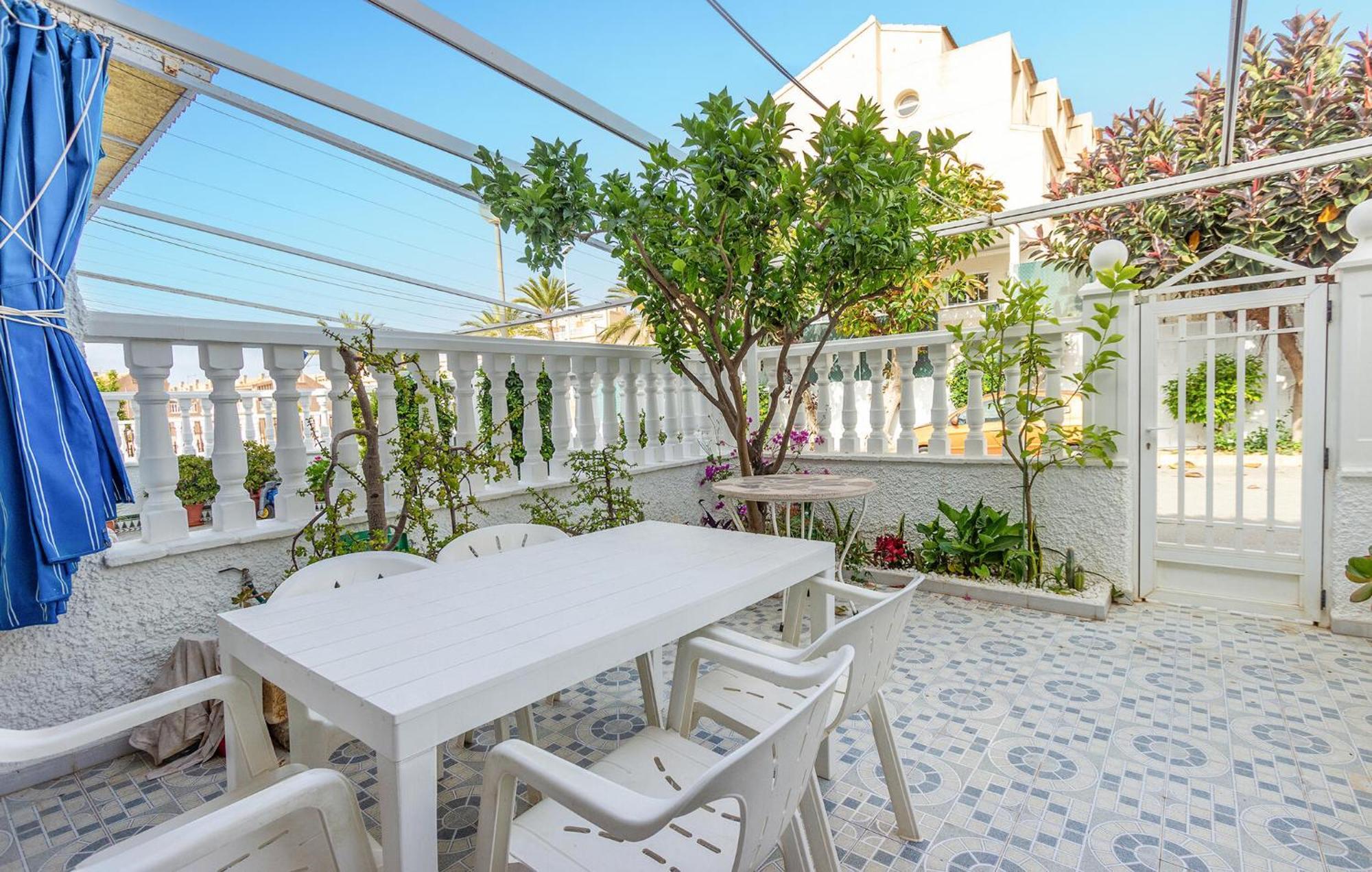 2 Bedroom Awesome In *