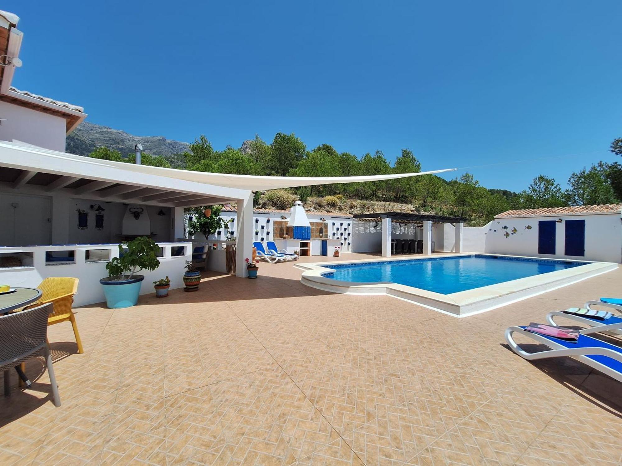 Casa Alta - Exclusive Large Luxury Private Villa, Large Pool, Amazing Views, On The Edge Of The Village And Next To Natural Park * Canillas de Aceituno