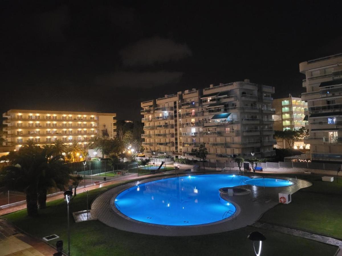 Apartamento En El Centro De Salou, Playa , Padel , Tenis Y Piscina, Complejo Larimar