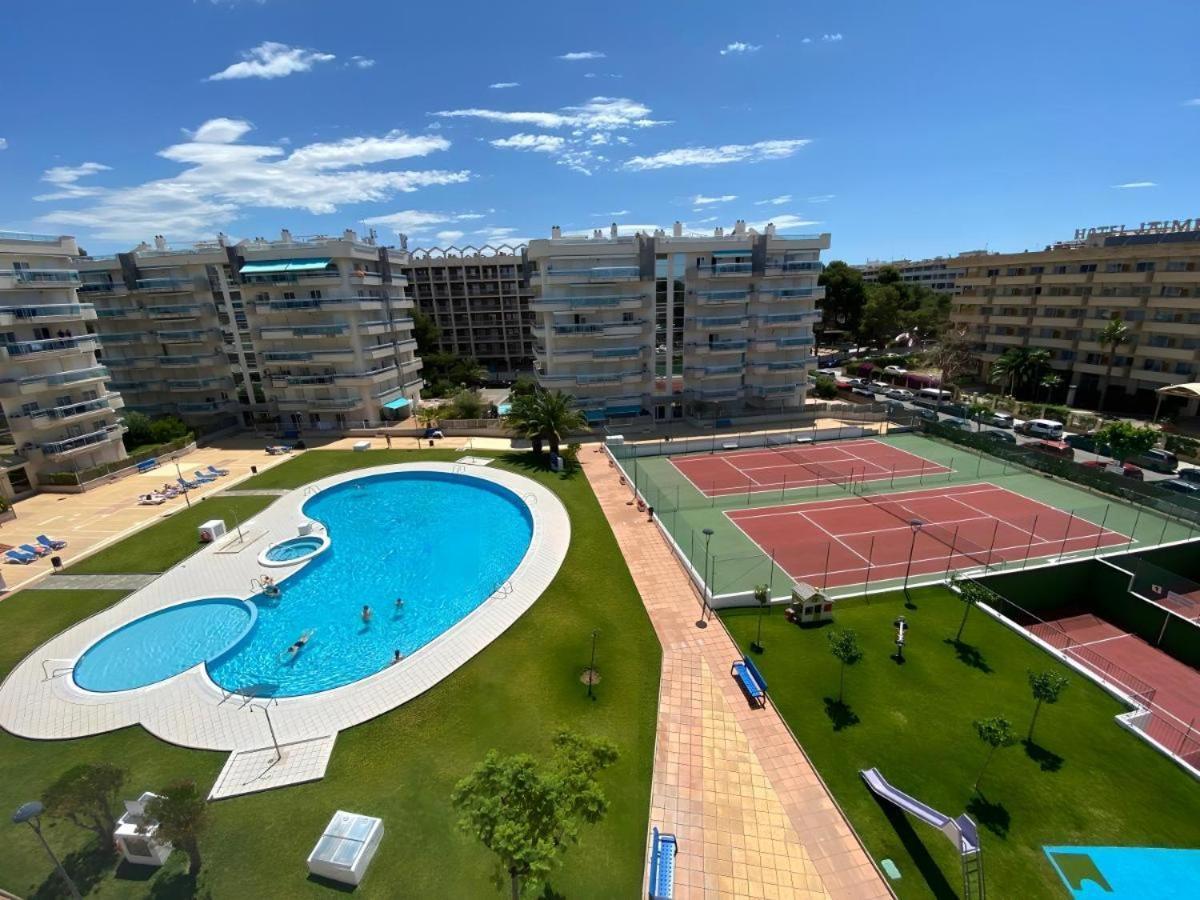 En El Centro De Salou, Playa , Padel , Tenis Y Piscina, Complejo Larimar Apartamento