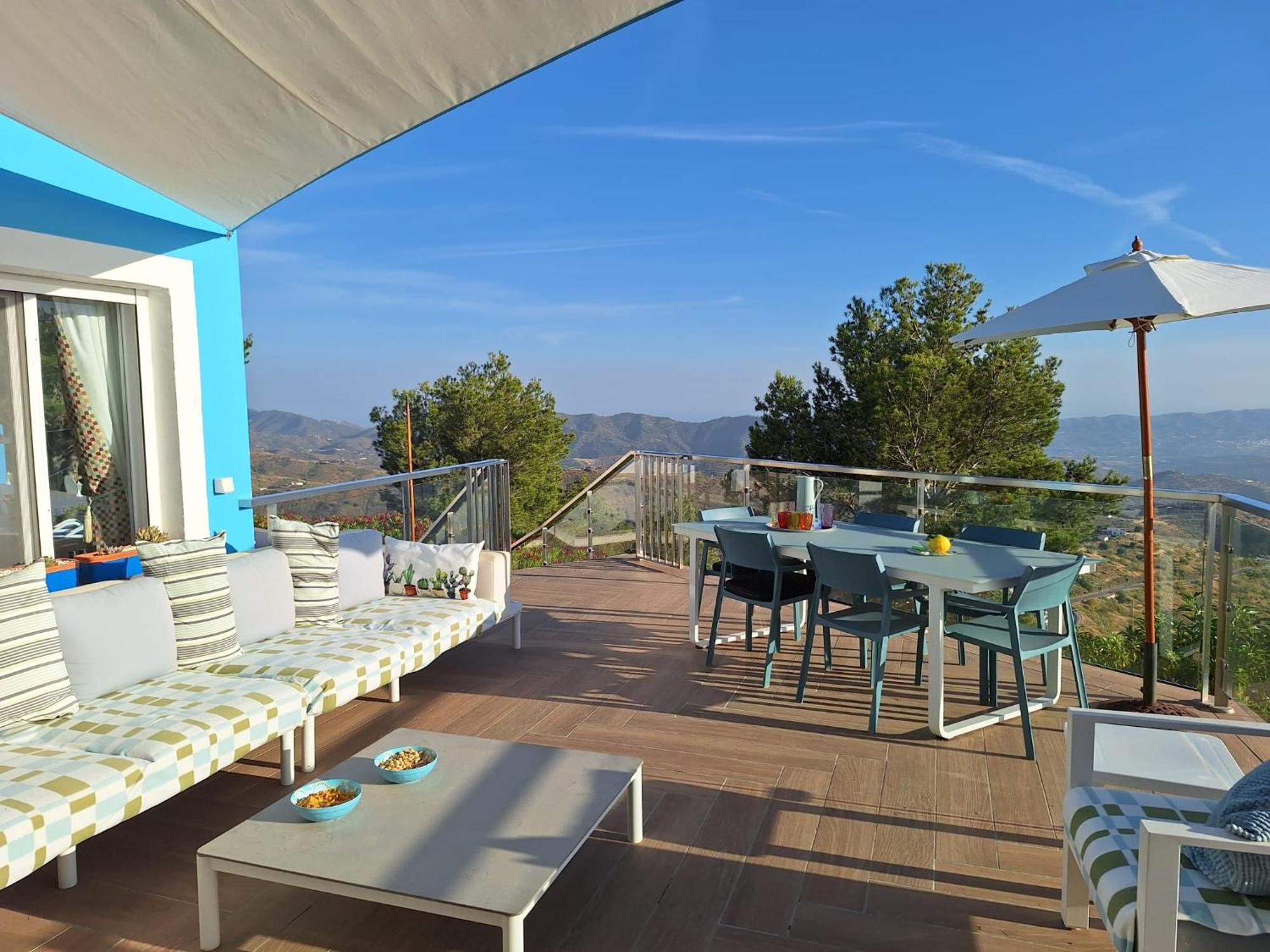Casa Alta - Exclusive Large Luxury Private Villa, Large Pool, Amazing Views, On The Edge Of The Village And Next To Natural Park *