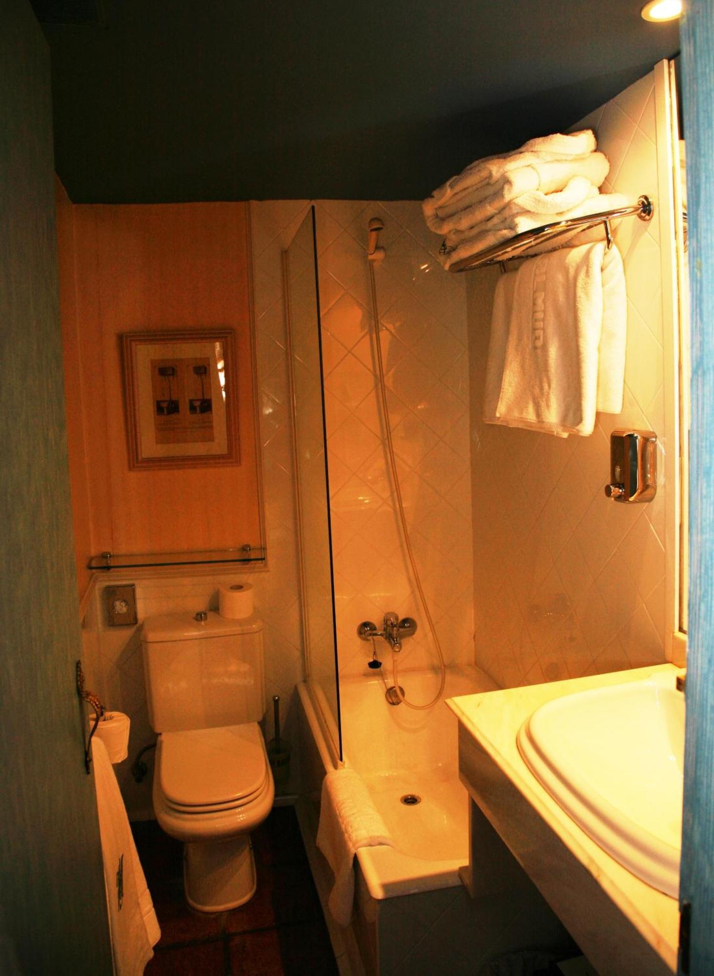 Hotel Almud 2*